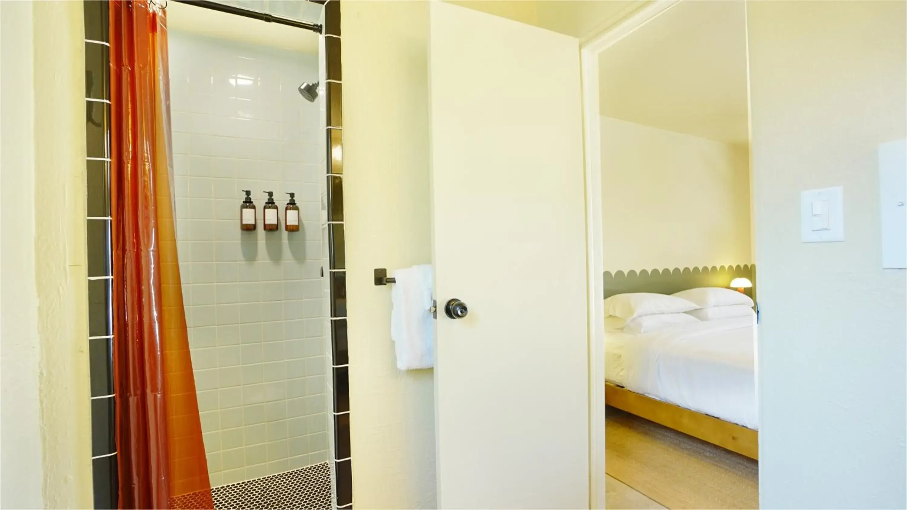 Bed in The Siesta Motel Bed in The Siesta Motel