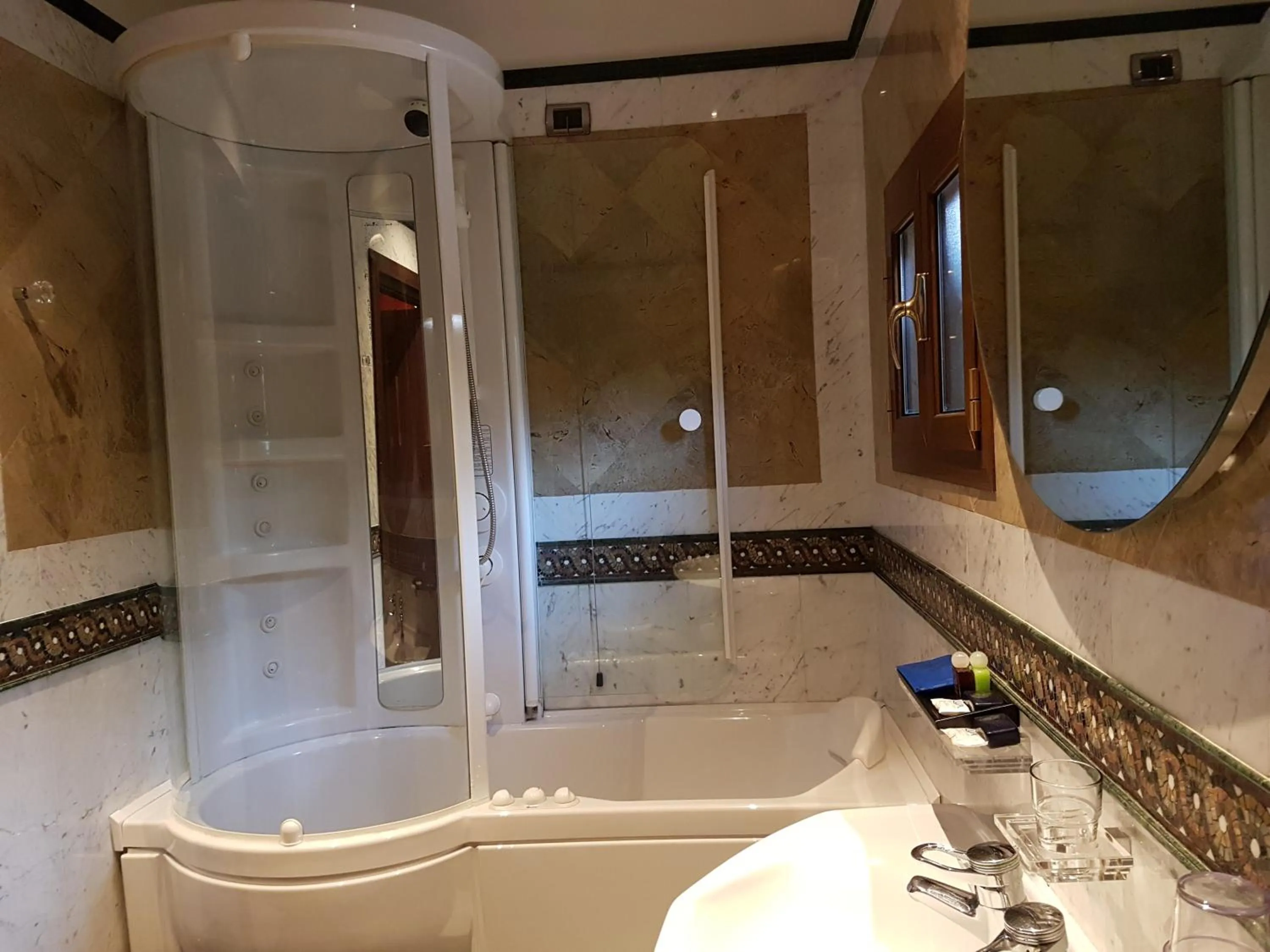 Bathroom in Hotel Celio