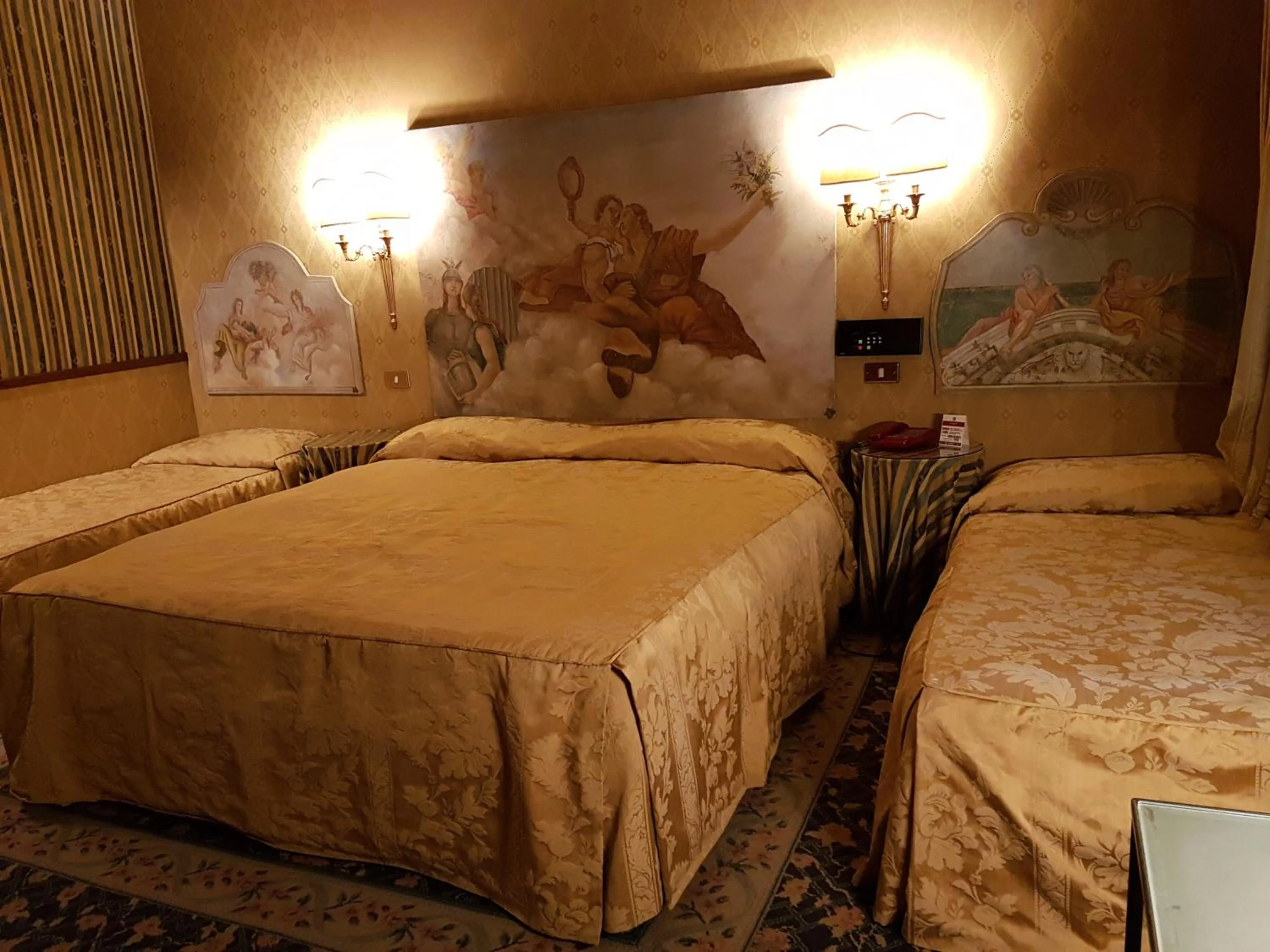 Photo of the whole room, Bed in Hotel Celio