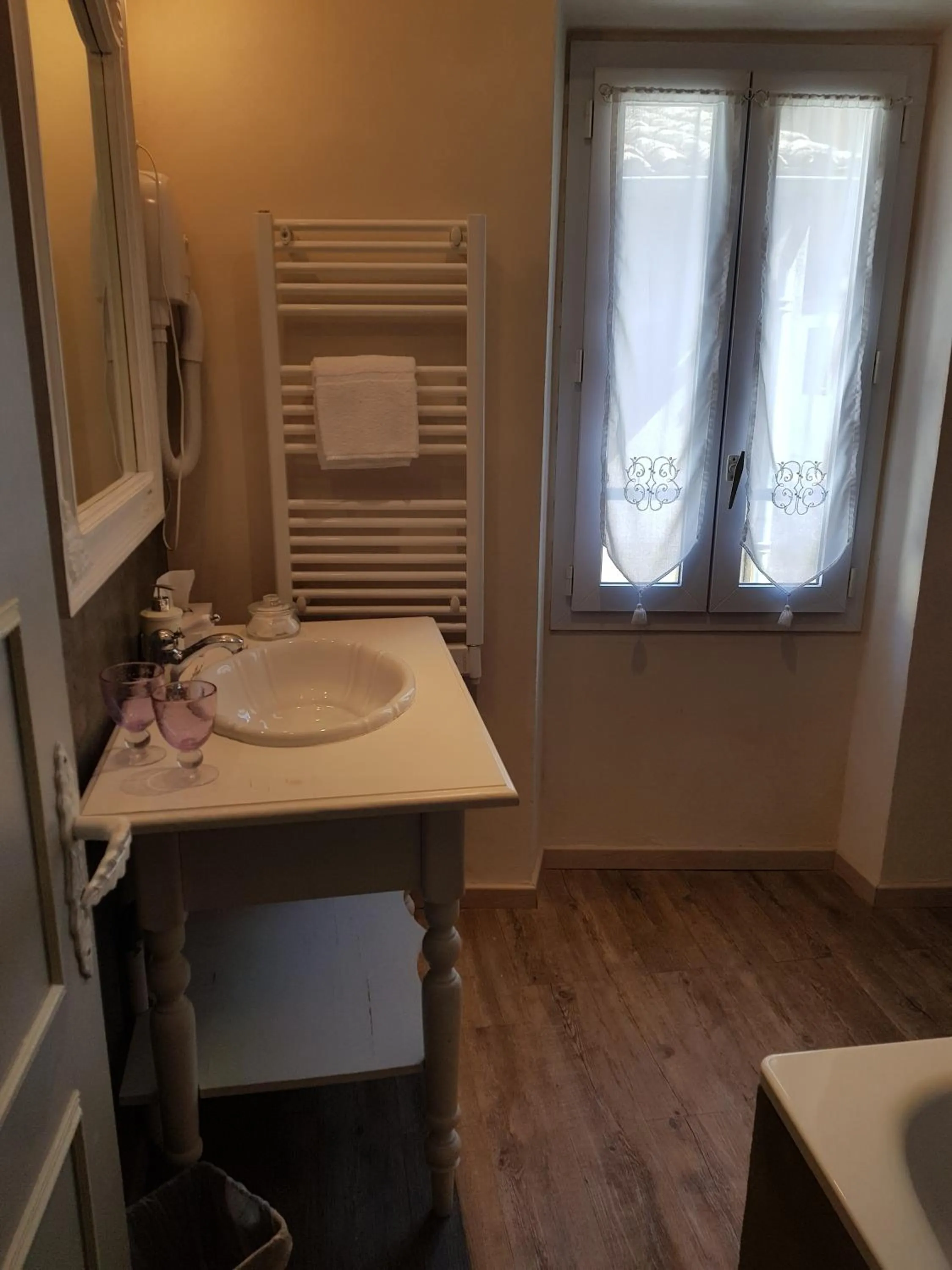 Bathroom in Le Crillon