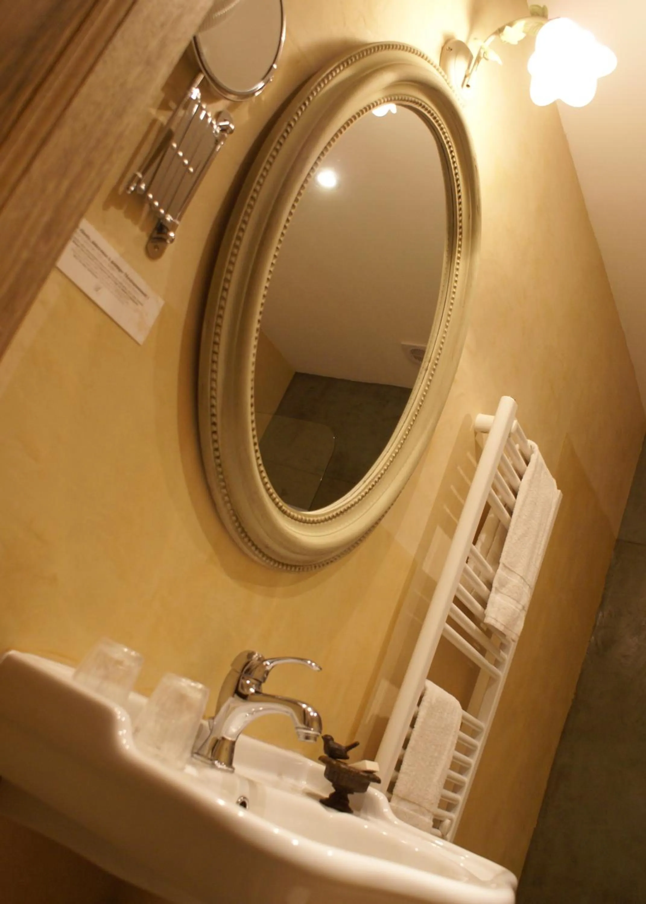 Bathroom in Le Crillon