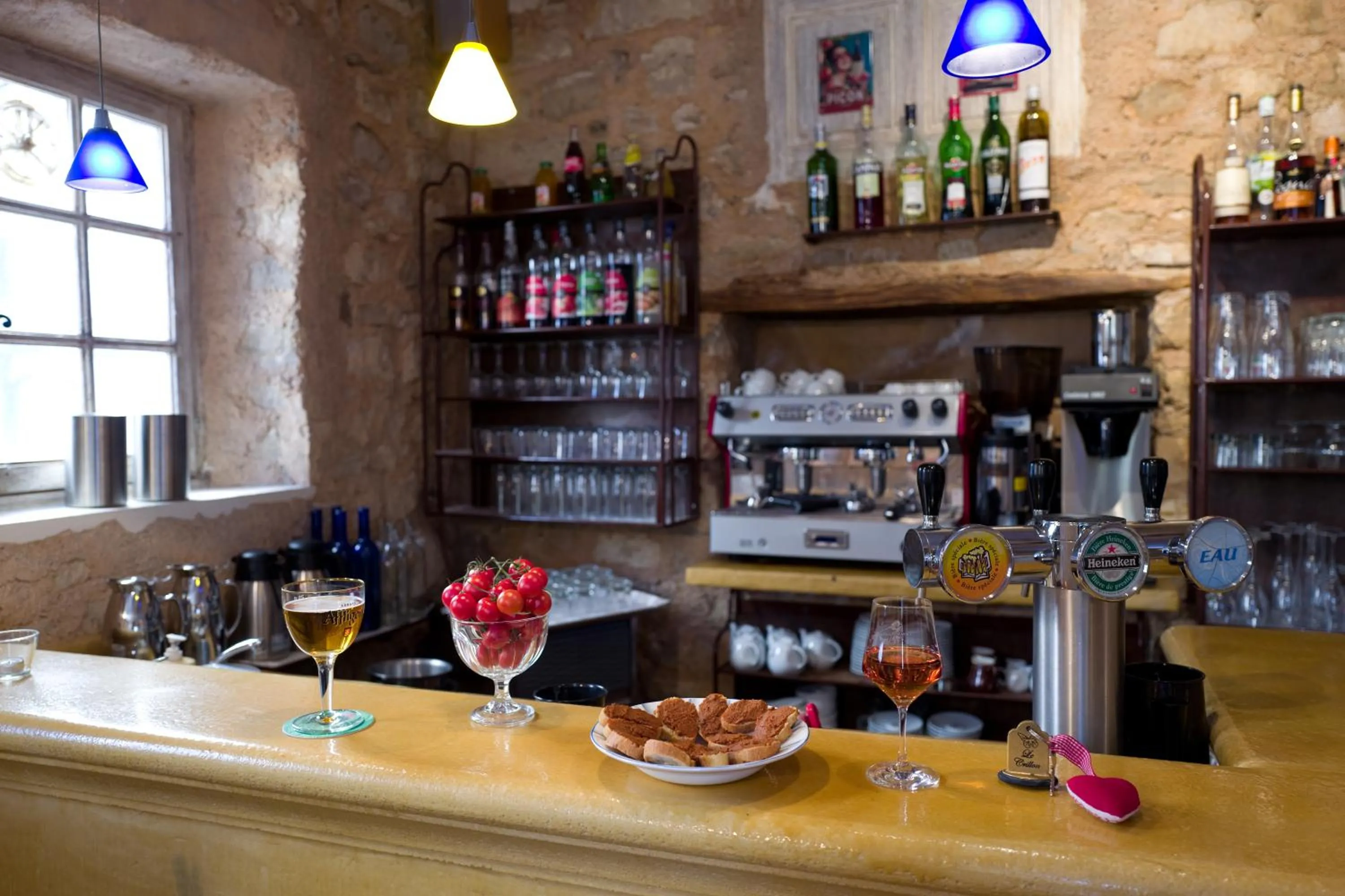 Lounge or bar in Le Crillon