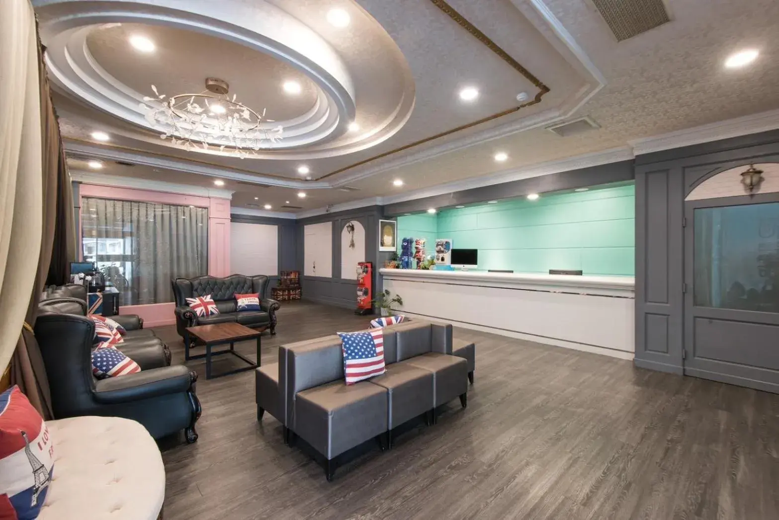 Property building in Back Home Hotel Property building in Back Home Hotel