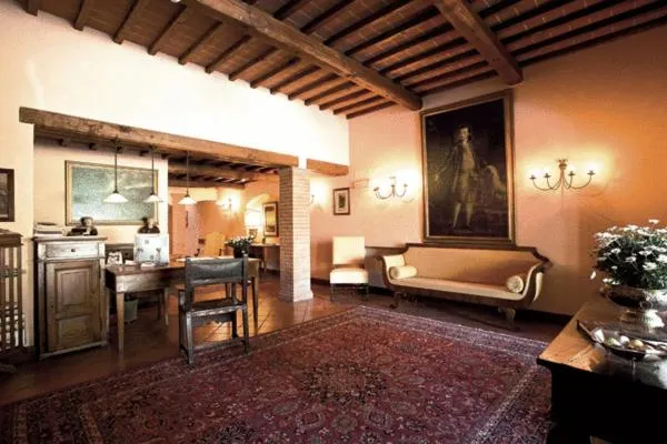 Lobby or reception, Bed in Locanda Poggioleone