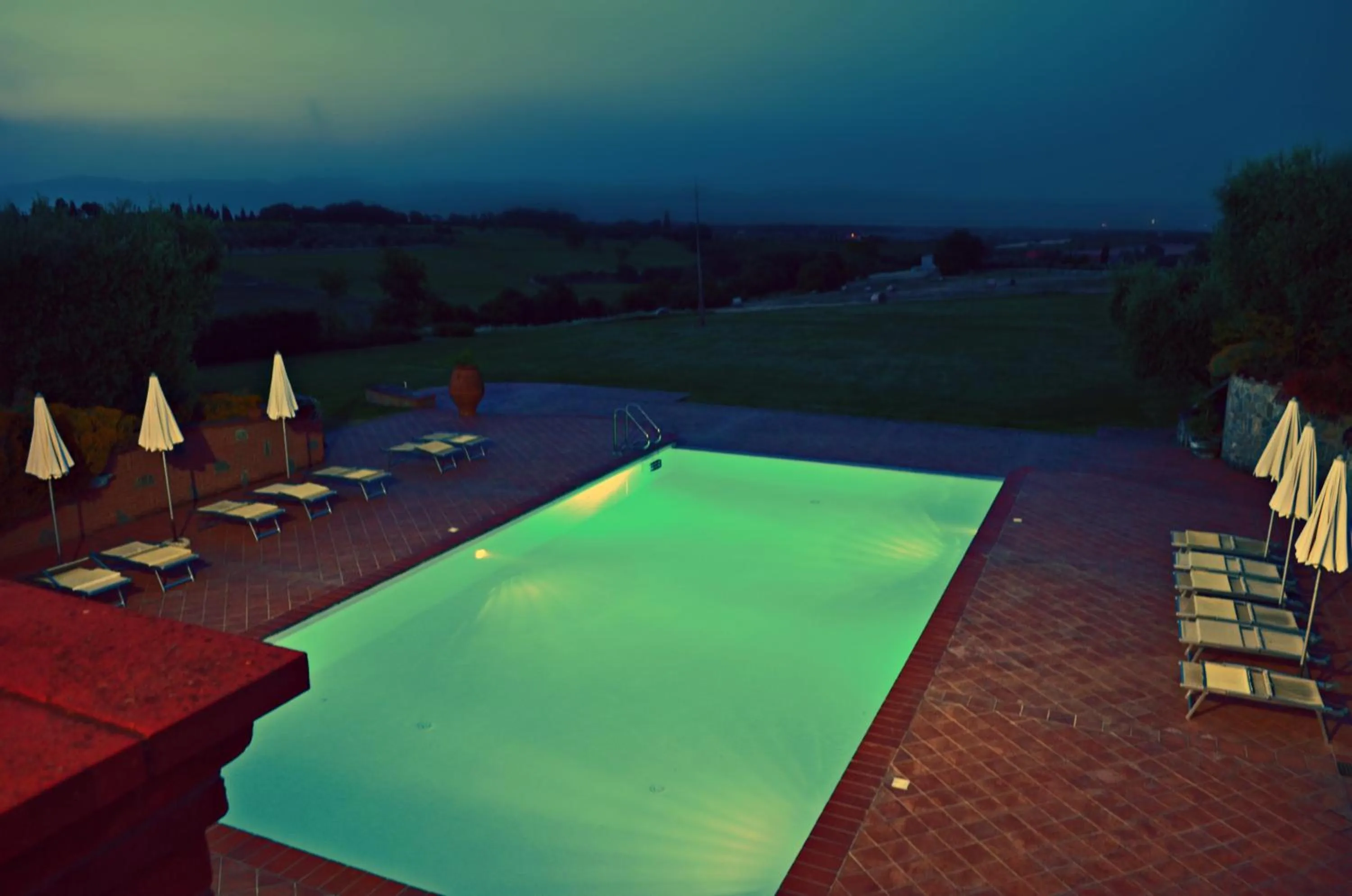 Swimming pool in Locanda Poggioleone