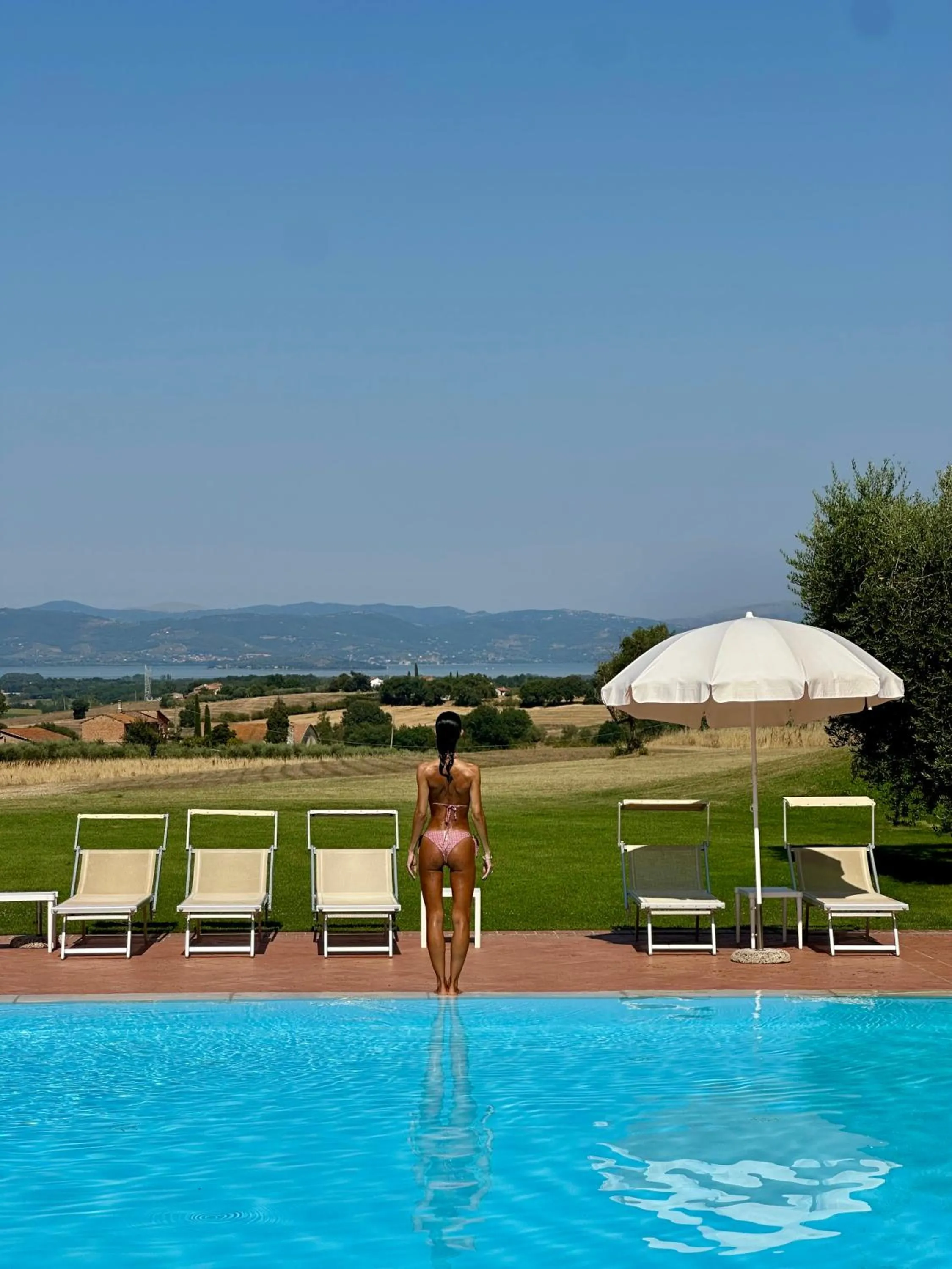 Swimming pool in Locanda Poggioleone