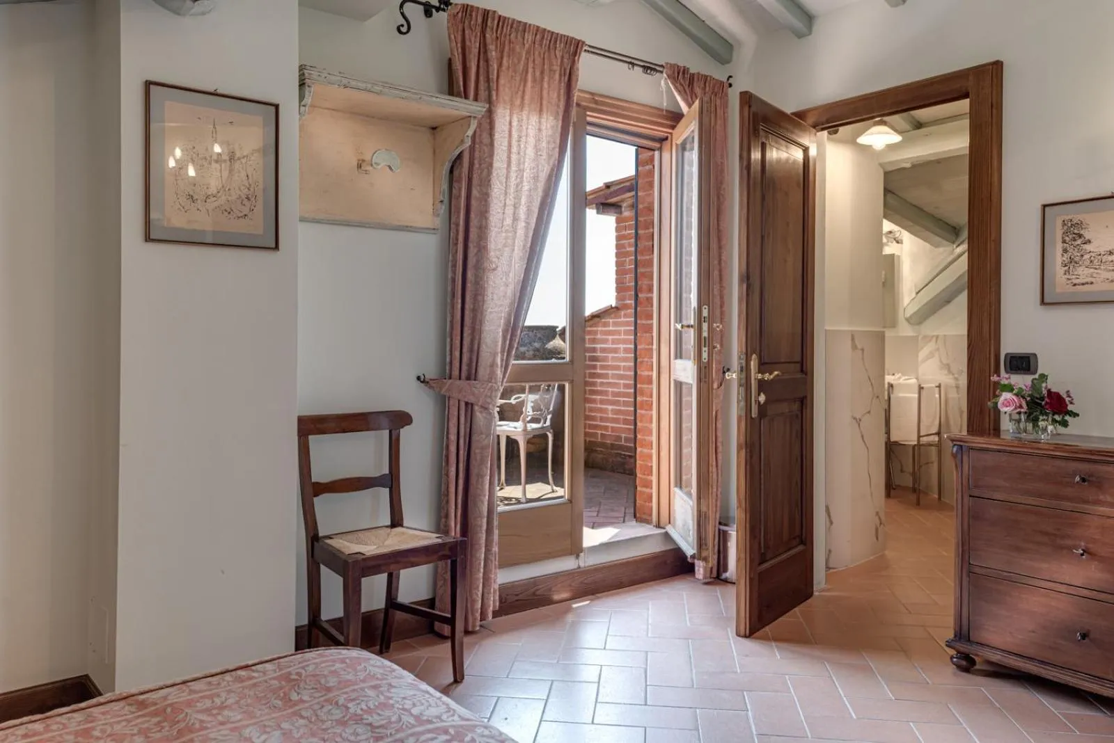 Photo of the whole room, Bed in Locanda Poggioleone