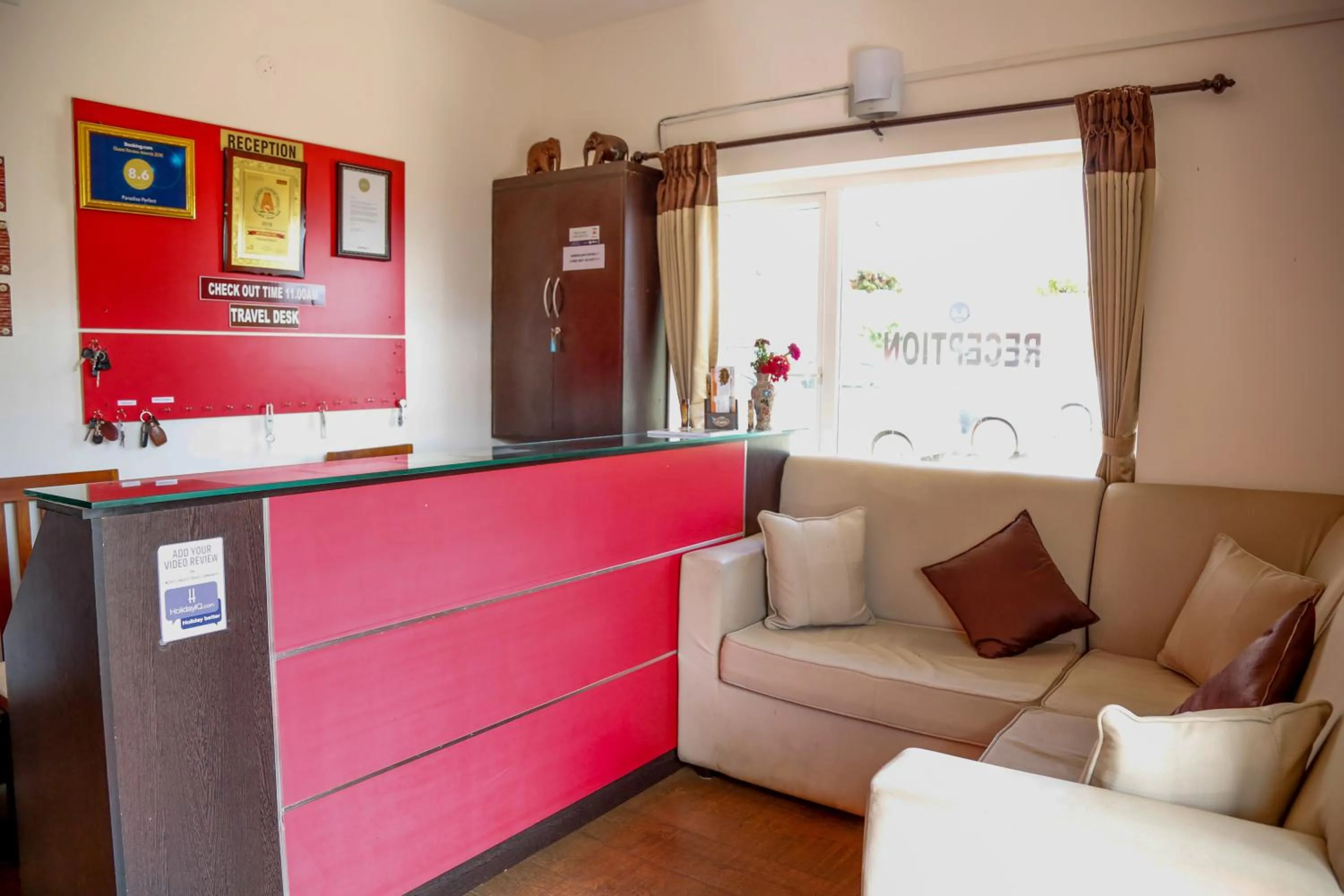 Lobby or reception in Paradise Perfect - Nonsmoking Non alcoholic No unmarried couples