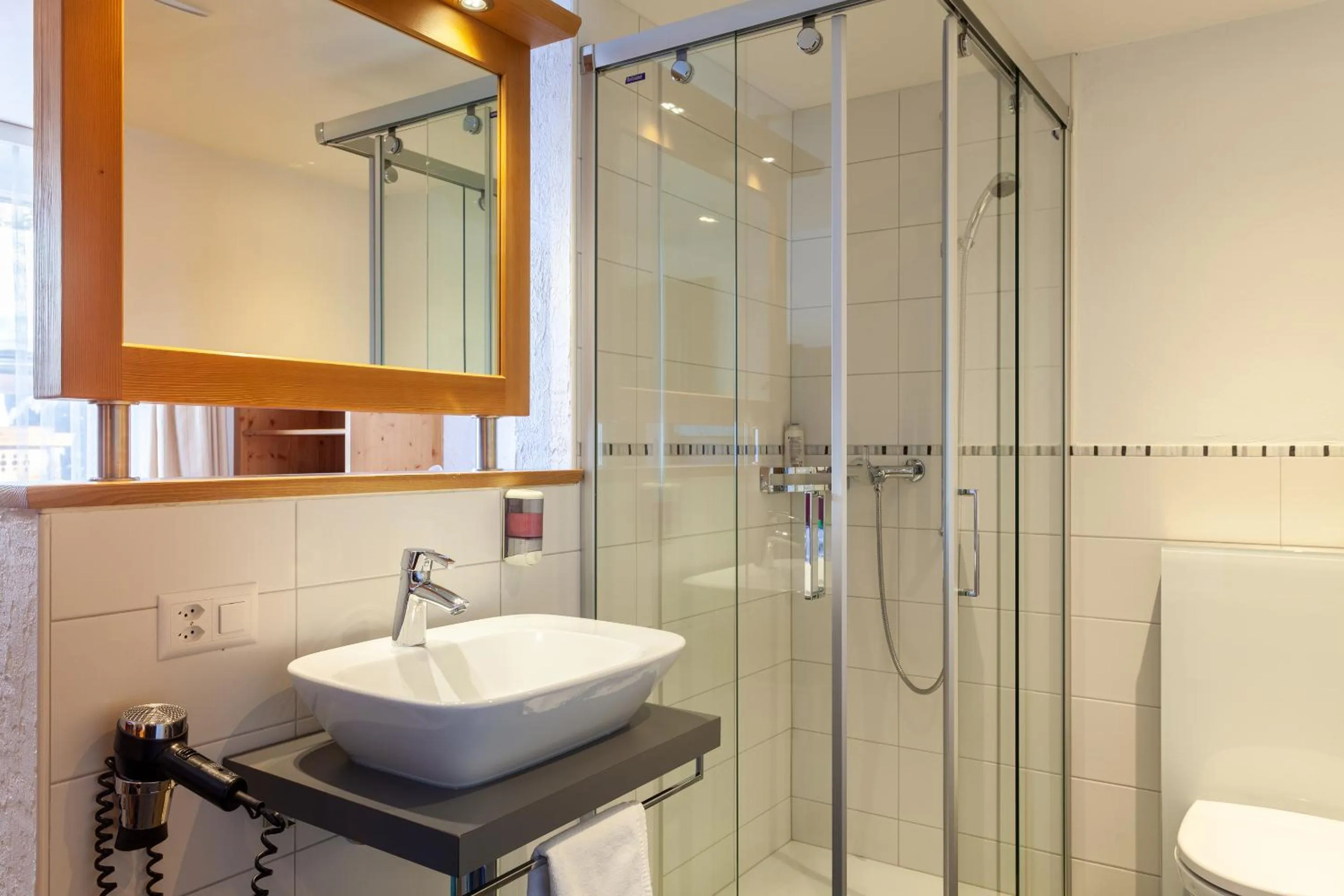 Shower in Hotel Jägerhof