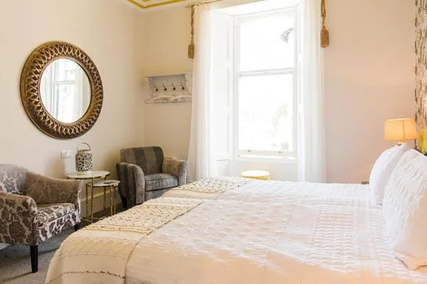 Bed in The Merryburn - Rooms and Courtyard Studios