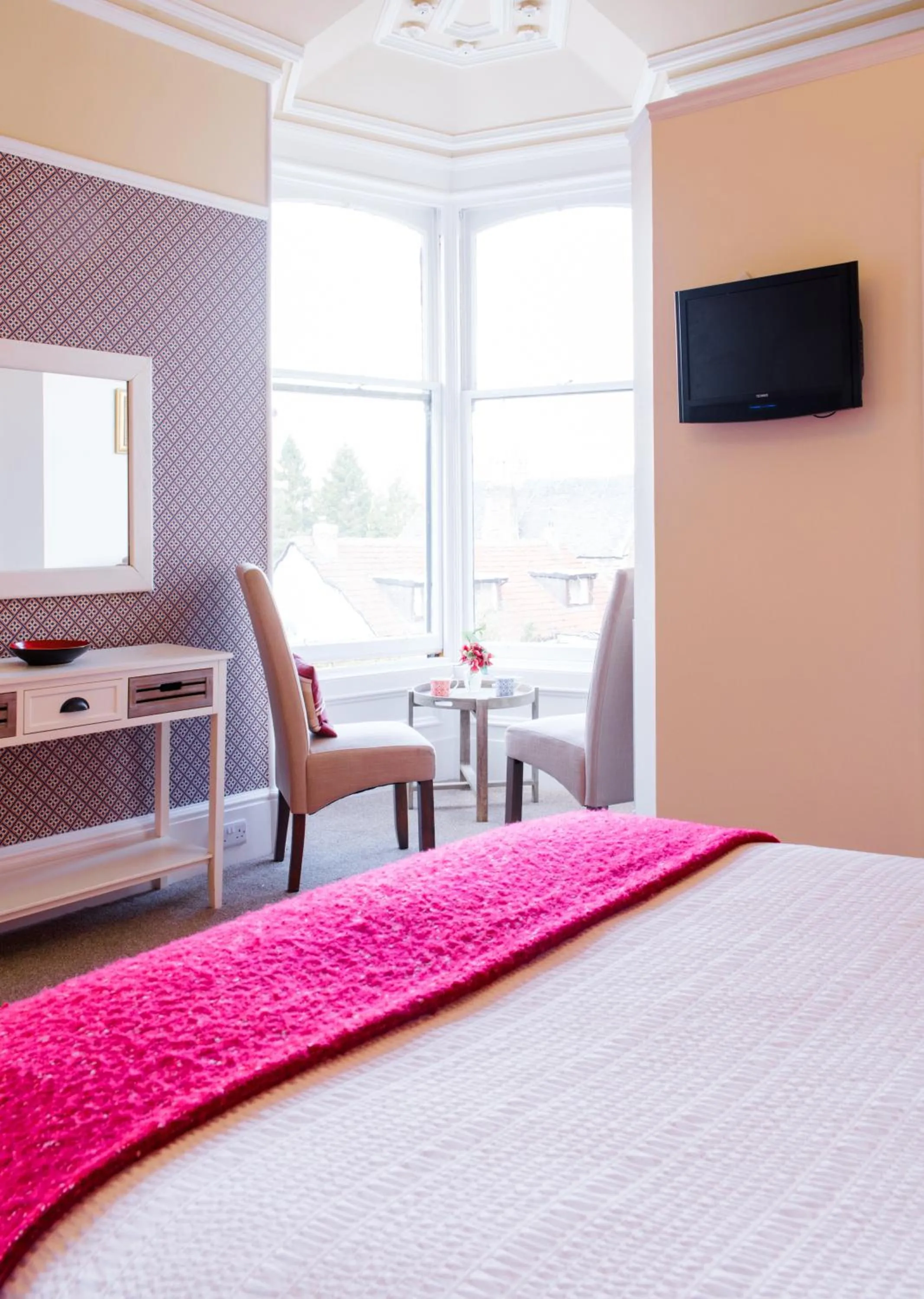 Bed in The Merryburn - Rooms and Courtyard Studios