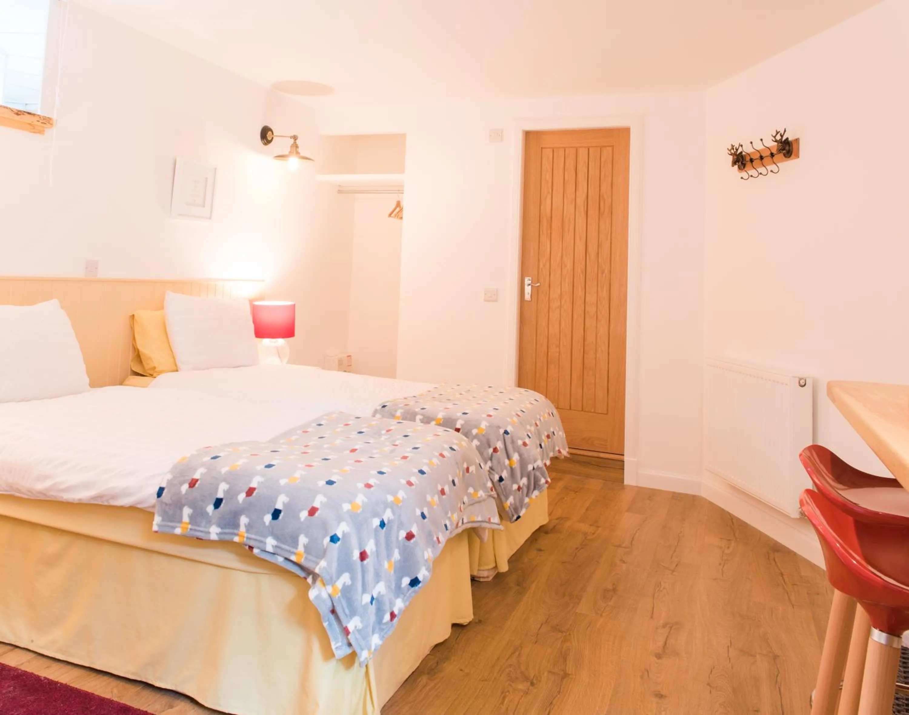 Bed in The Merryburn - Rooms and Courtyard Studios