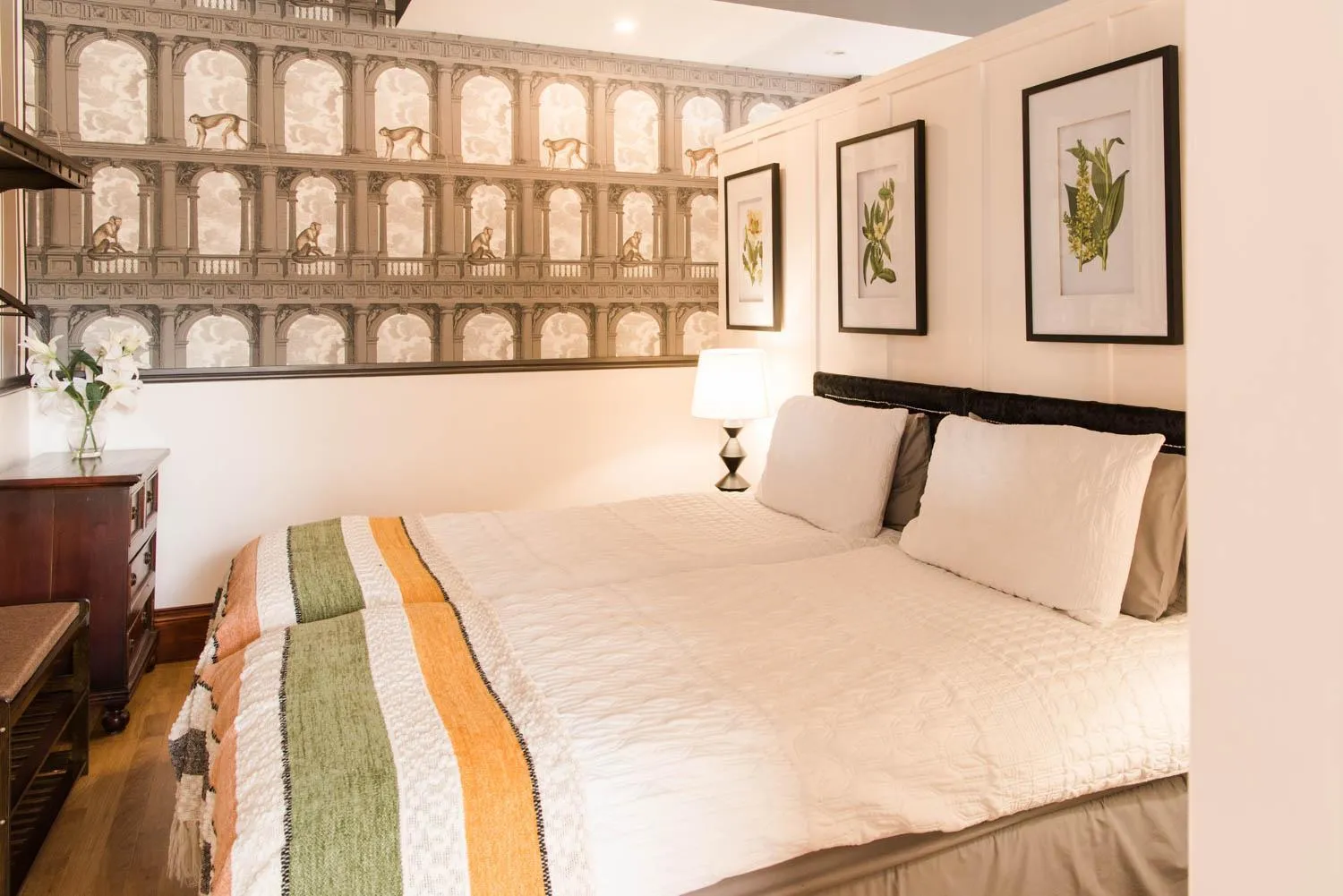 Bed in The Merryburn - Rooms and Courtyard Studios