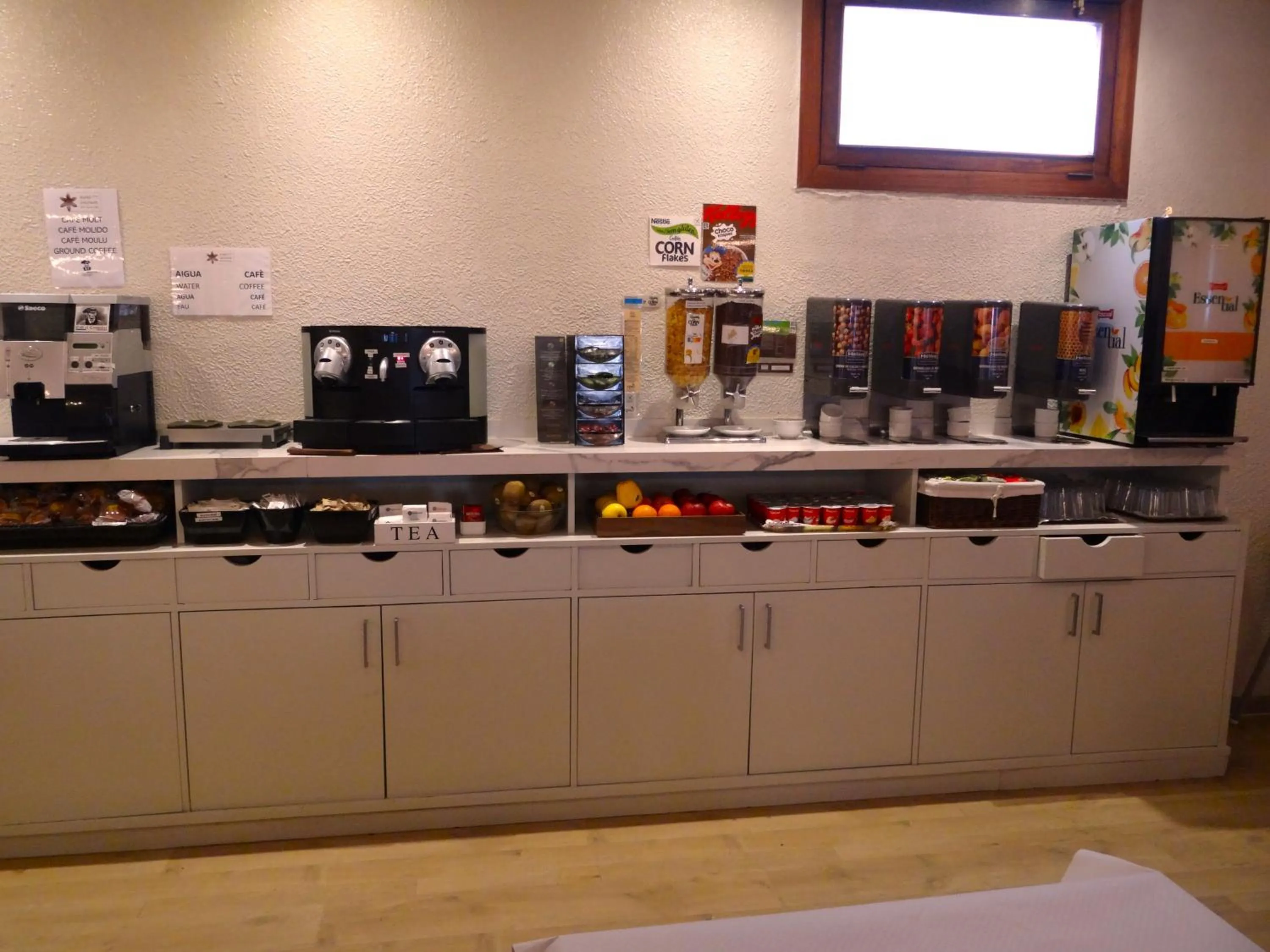 Coffee/tea facilities in Hotel Sol-Park