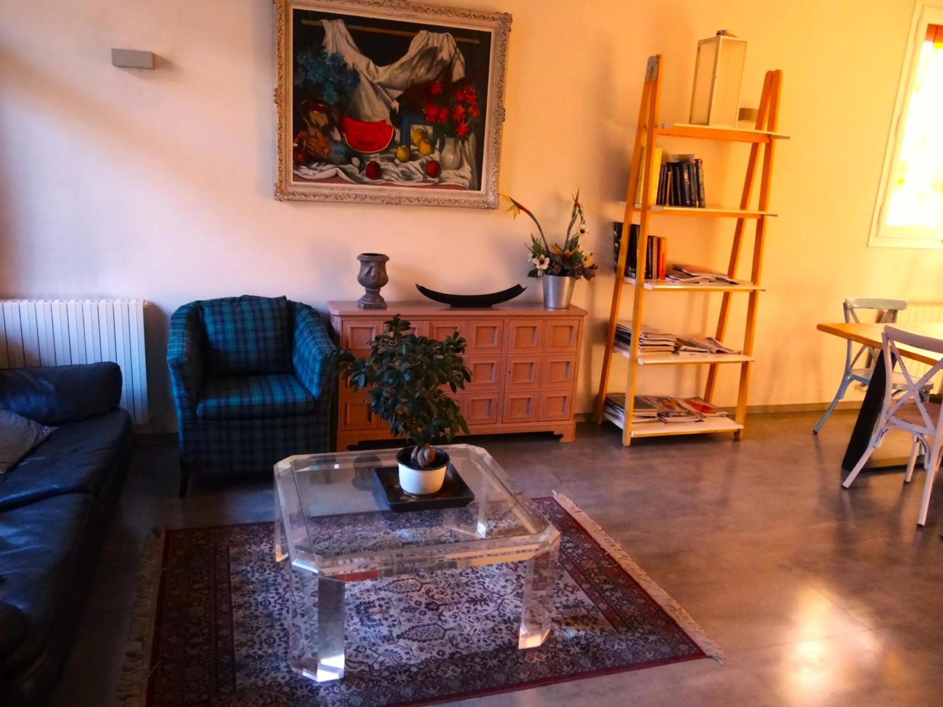 Communal lounge/ TV room in Hotel Sol-Park