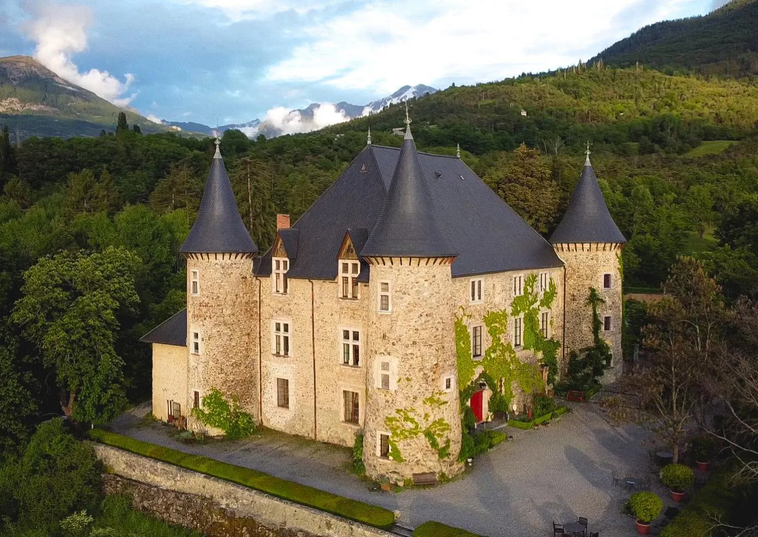 Chateau De Picomtal
