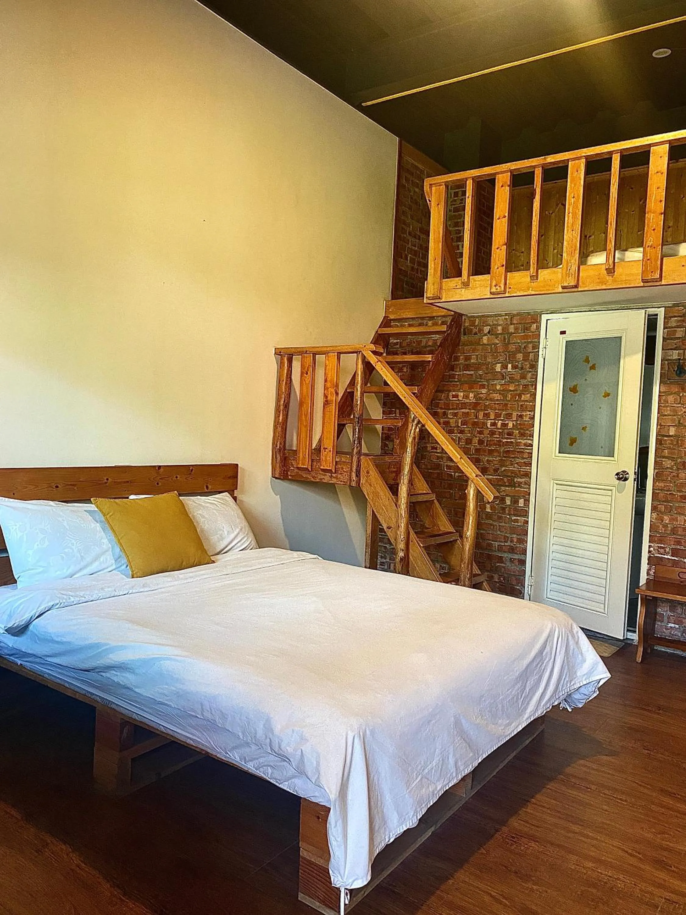 Red brick 642 B&B