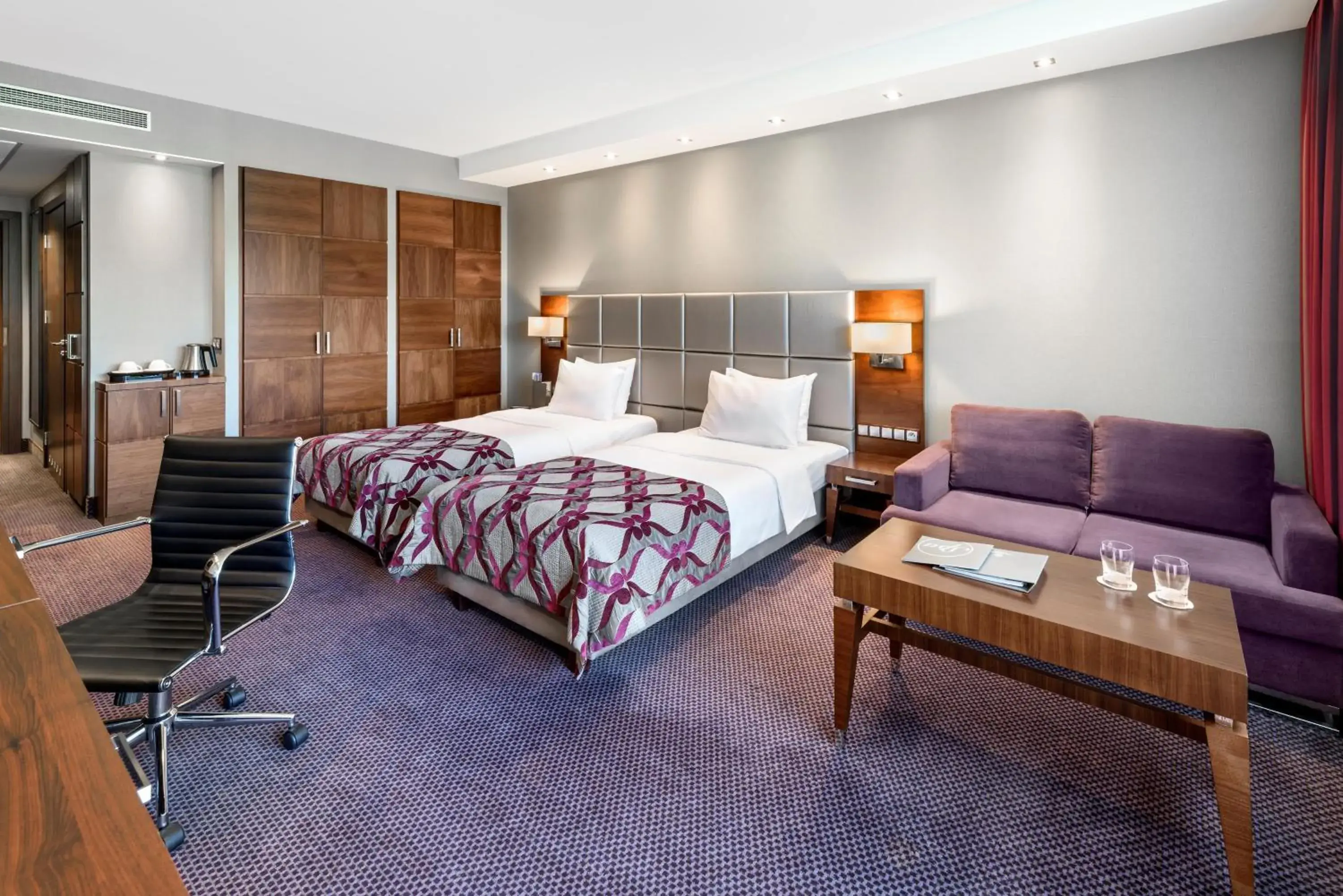 Photo of the whole room, Bed in Hotel Warszawianka Photo of the whole room, Bed in Hotel Warszawianka