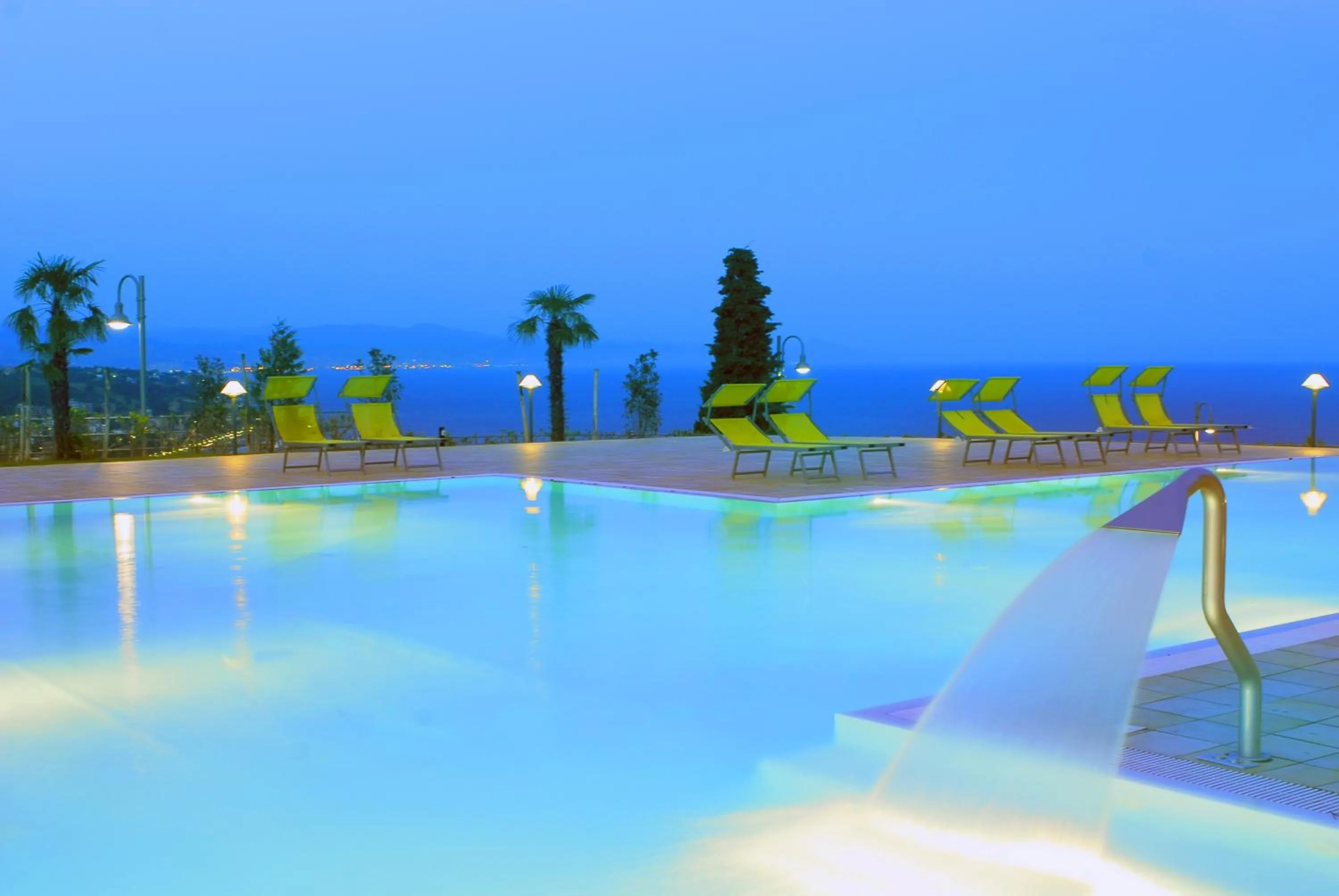 Swimming pool in Residence Villa Beuca