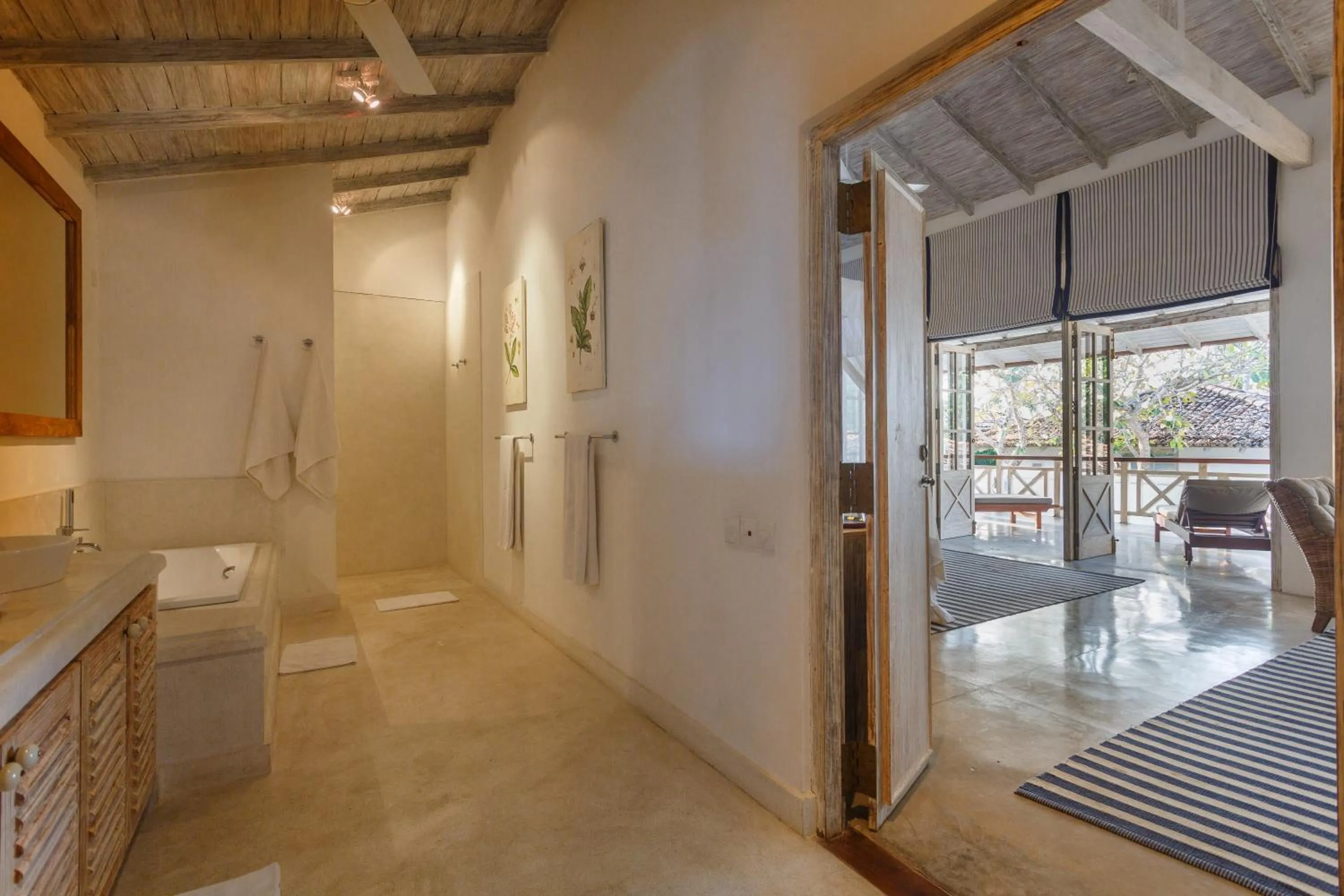 Bathroom in Habaraduwa House