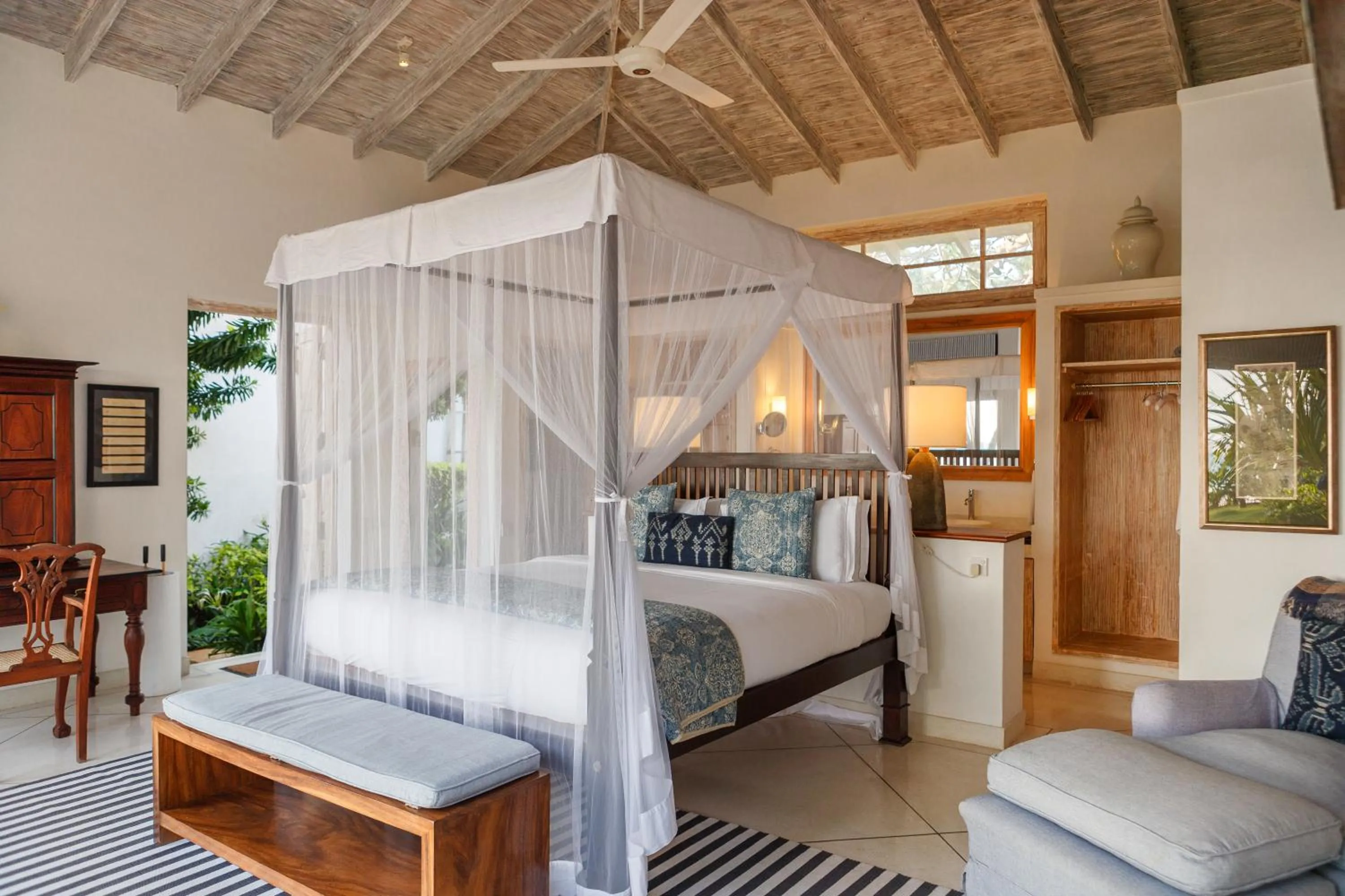 Bedroom, Bed in Habaraduwa House