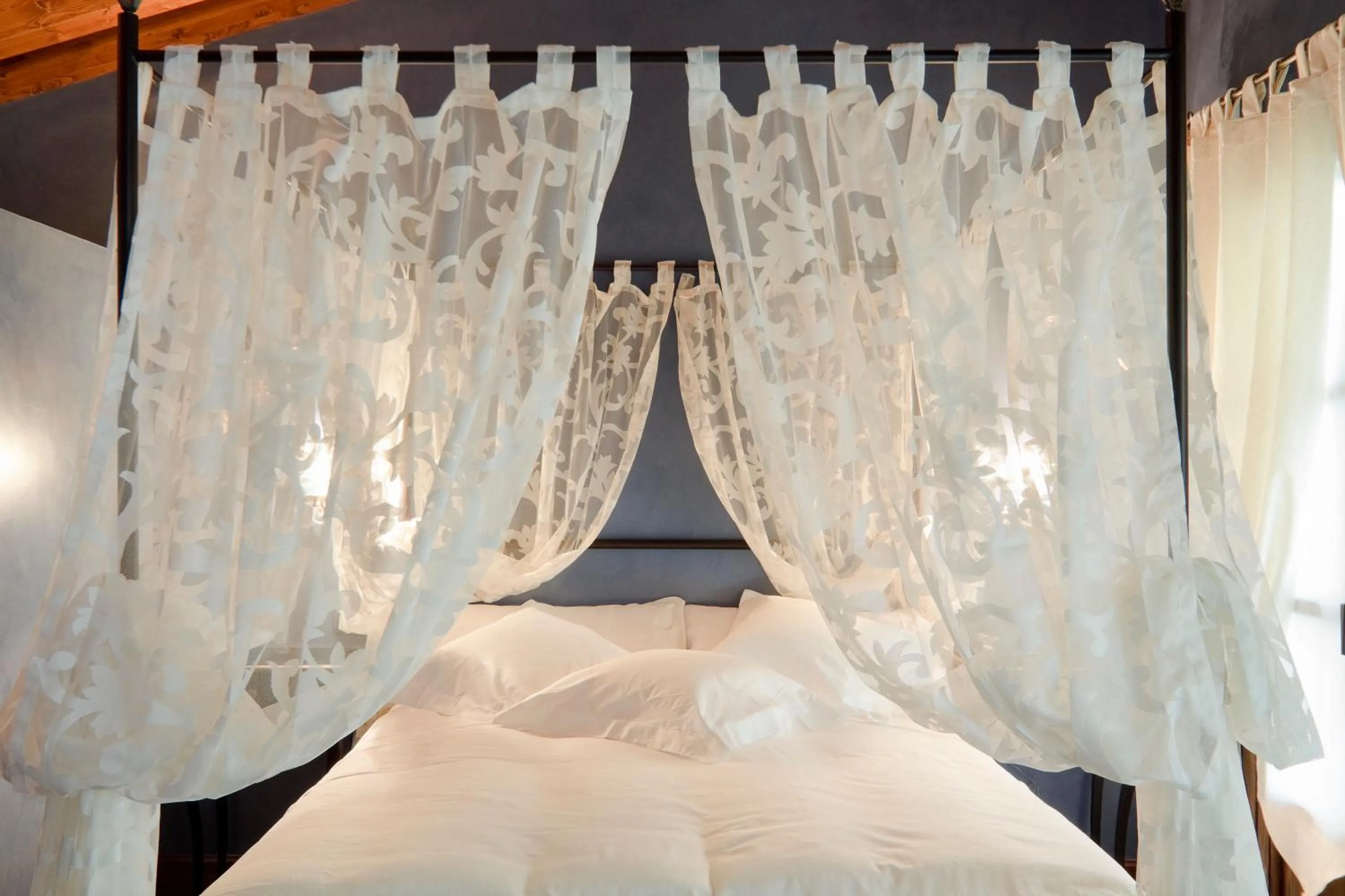 Photo of the whole room, Bed in Hospederia de los Parajes