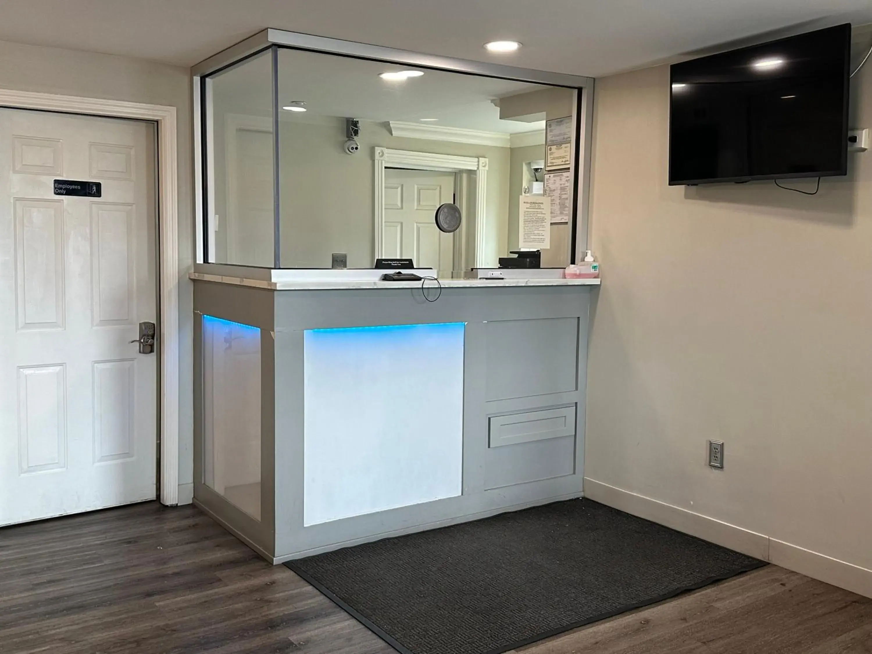 Lobby or reception in Quarters Inn & Suites Lobby or reception in Quarters Inn & Suites