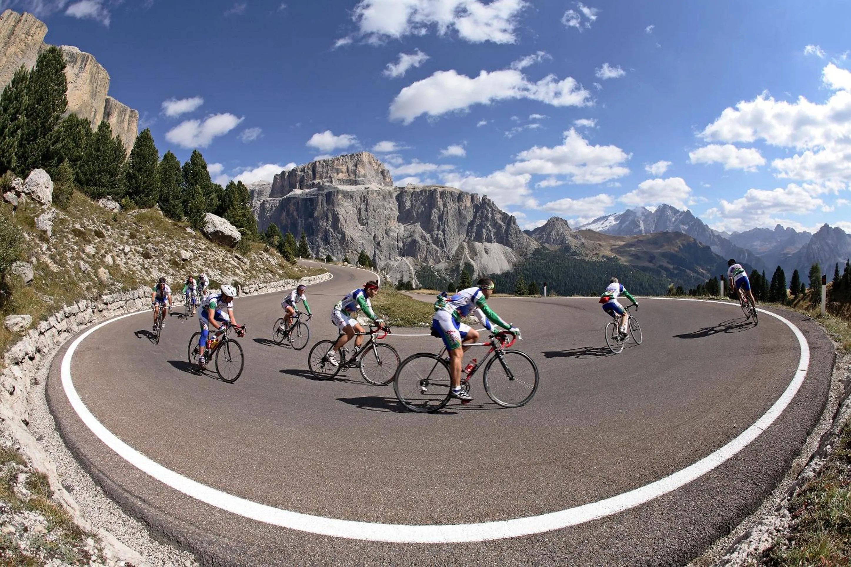 Cycling in Hotel Dolomiti Schloss