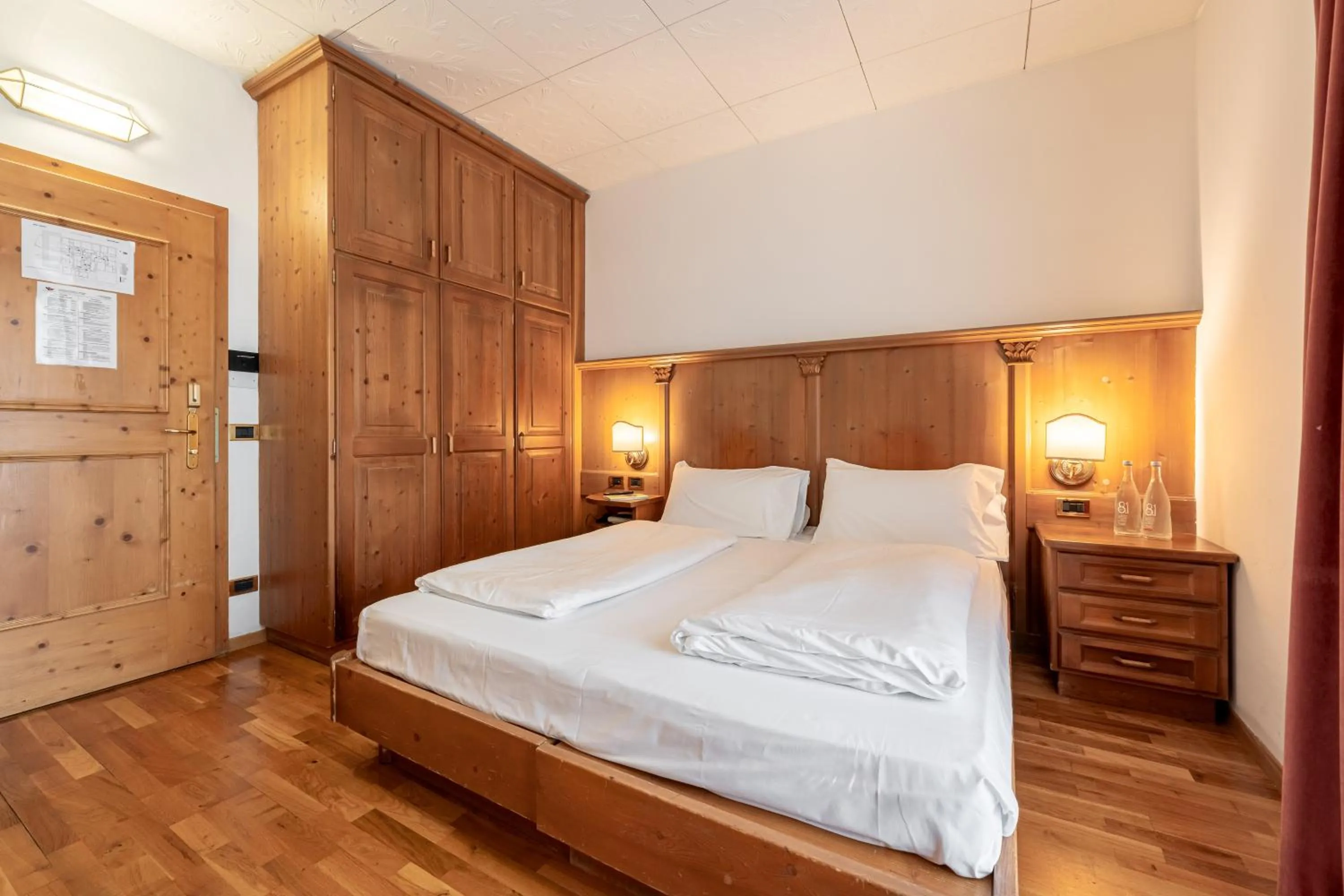 Bedroom, Bed in Hotel Dolomiti Schloss