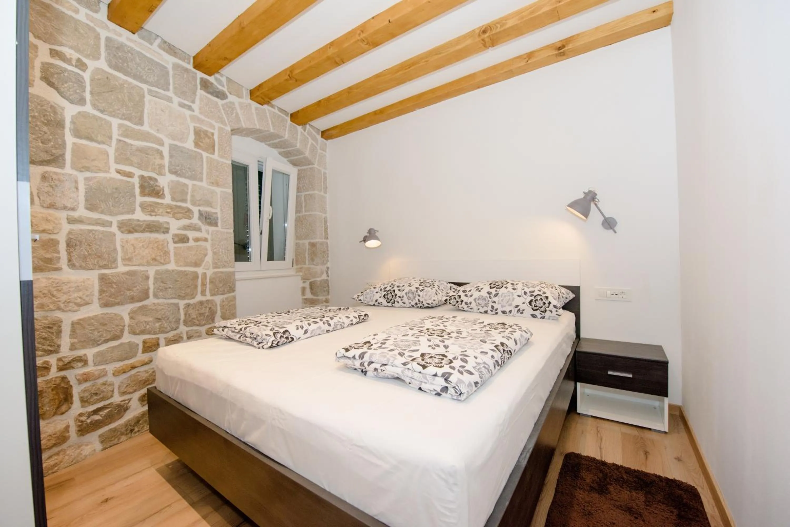 Bed in Lucy in Centre Apartment