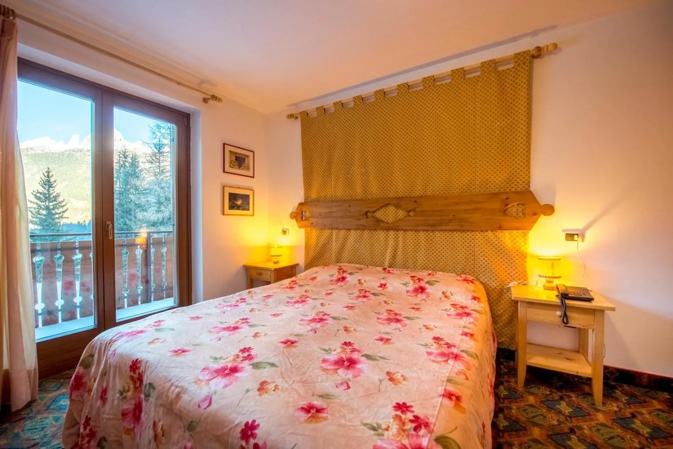 Bedroom, Bed in IHR Hotel Villa Emma