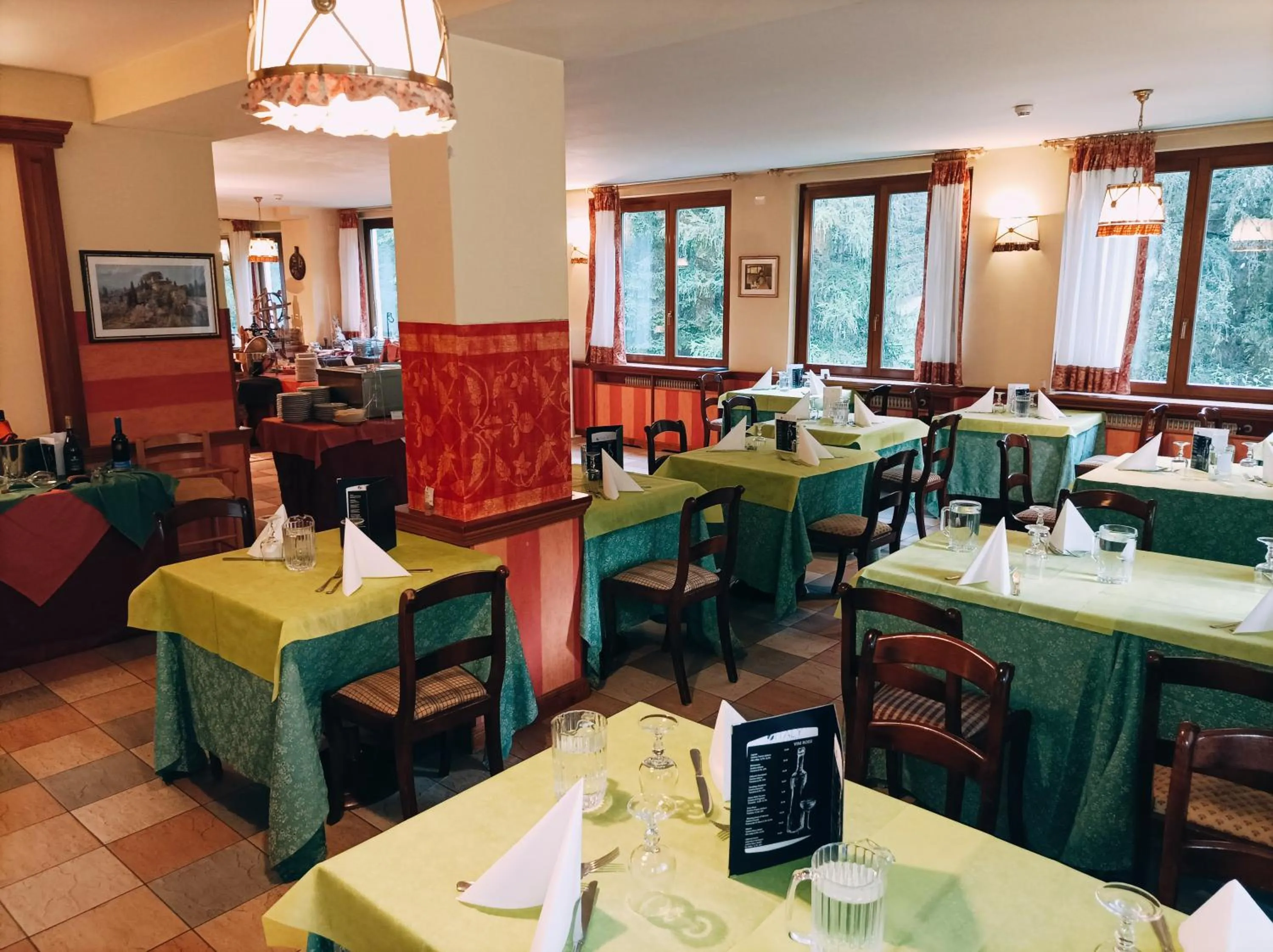 Restaurant/places to eat in IHR Hotel Villa Emma