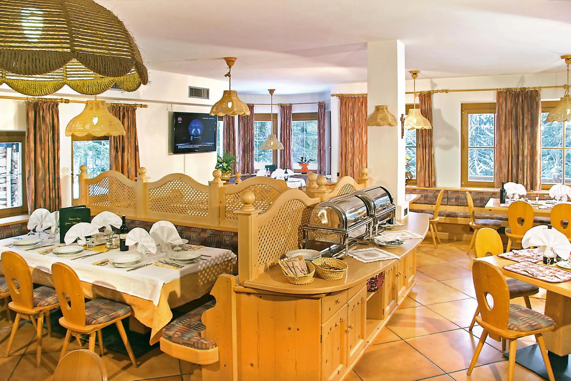 Restaurant/places to eat in Hotel Villetta Maria Cottage