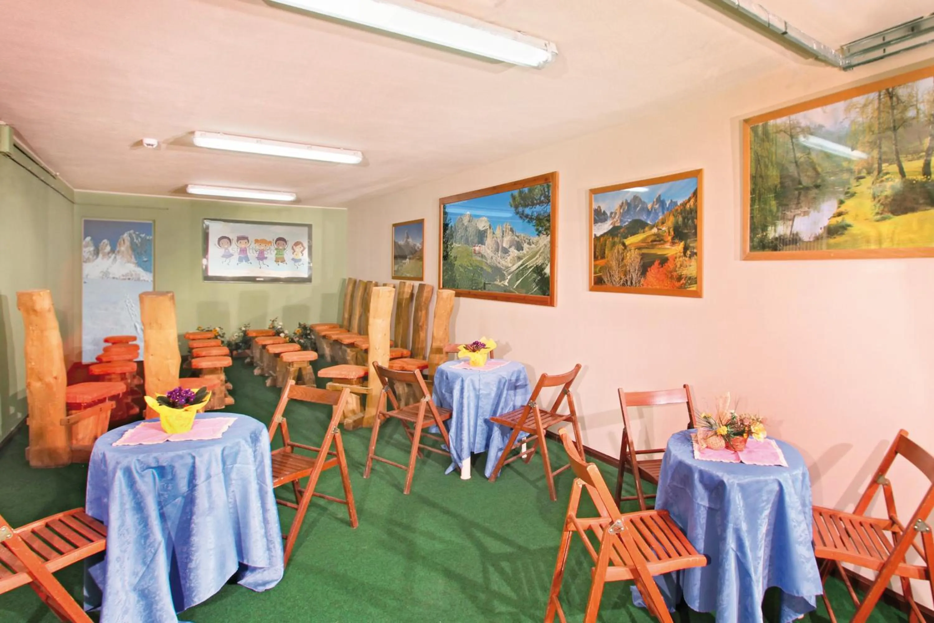 Business facilities in Hotel Villetta Maria Cottage