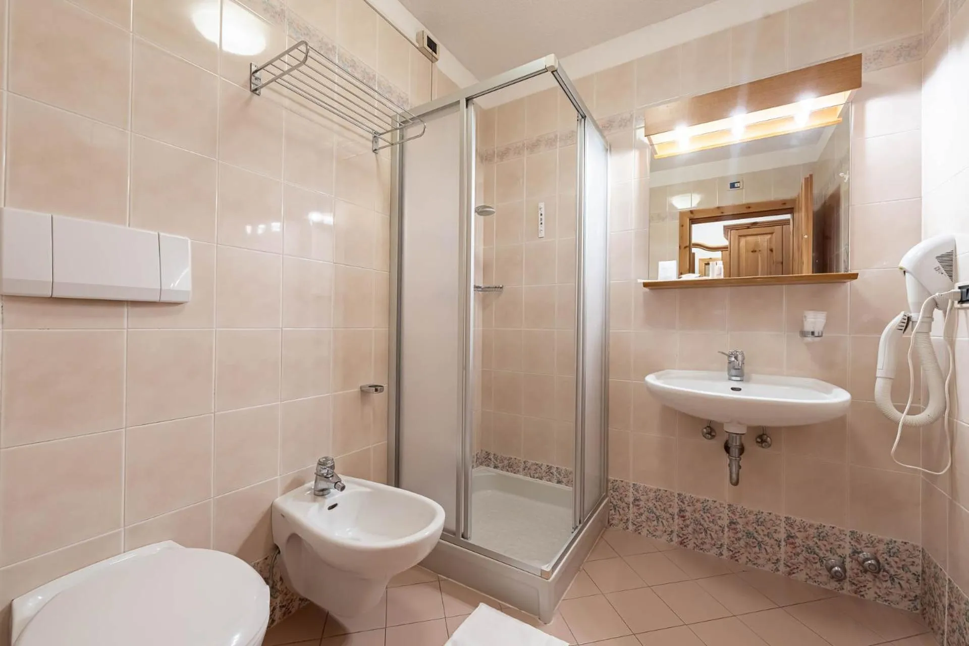 Decorative detail in Hotel Villetta Maria Cottage