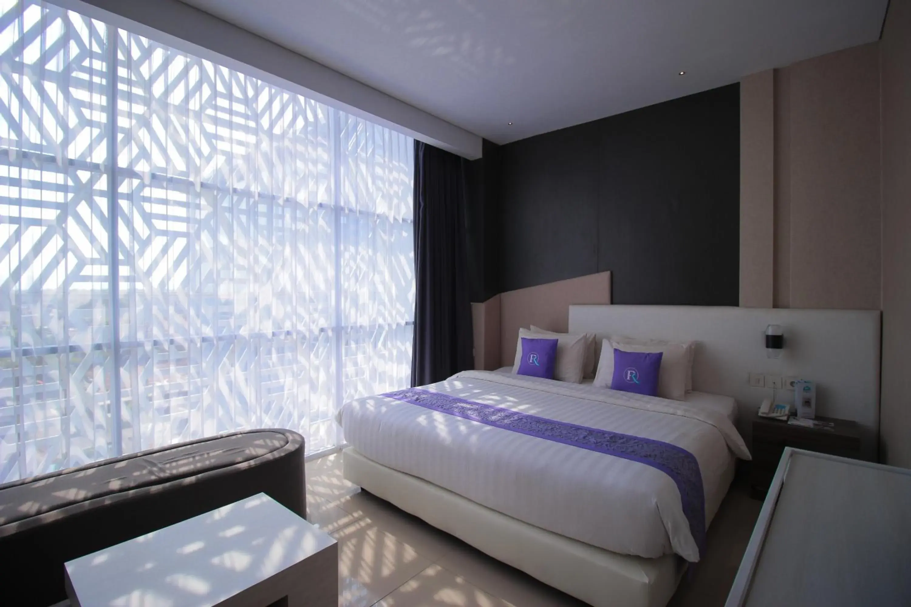 Bed in Forriz Hotel Yogyakarta Bed in Forriz Hotel Yogyakarta