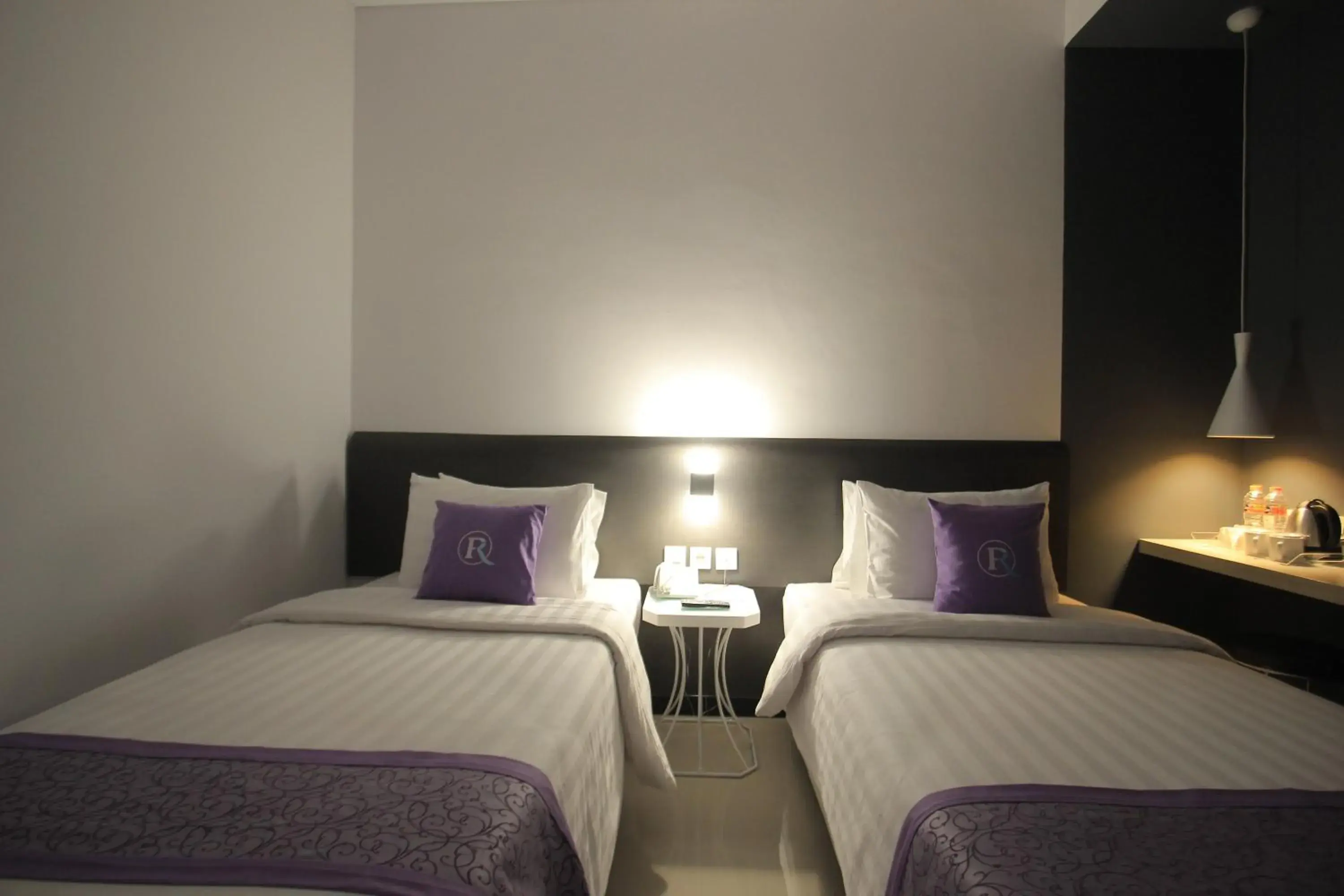 Bed in Forriz Hotel Yogyakarta Bed in Forriz Hotel Yogyakarta