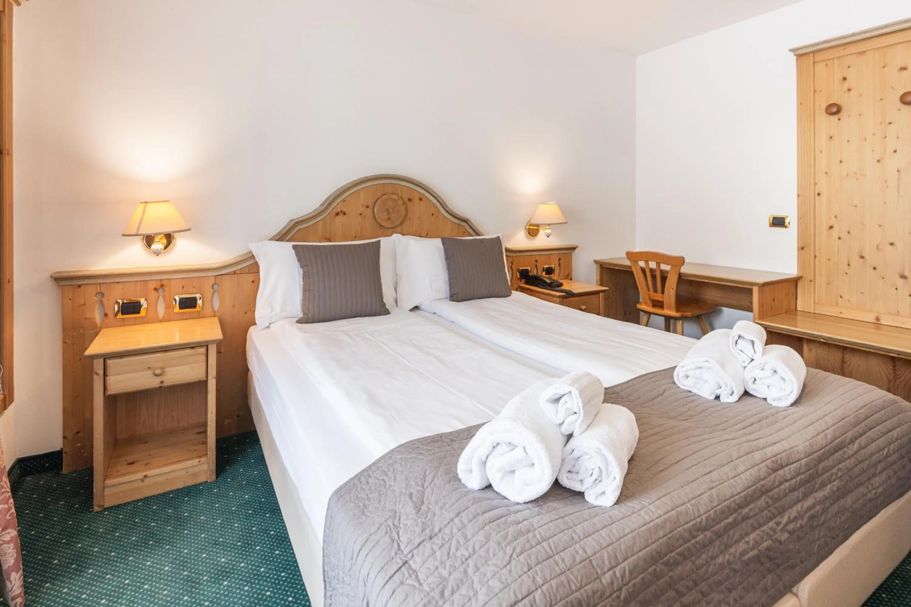 Photo of the whole room, Bed in Hotel Soreghes Gran Chalet