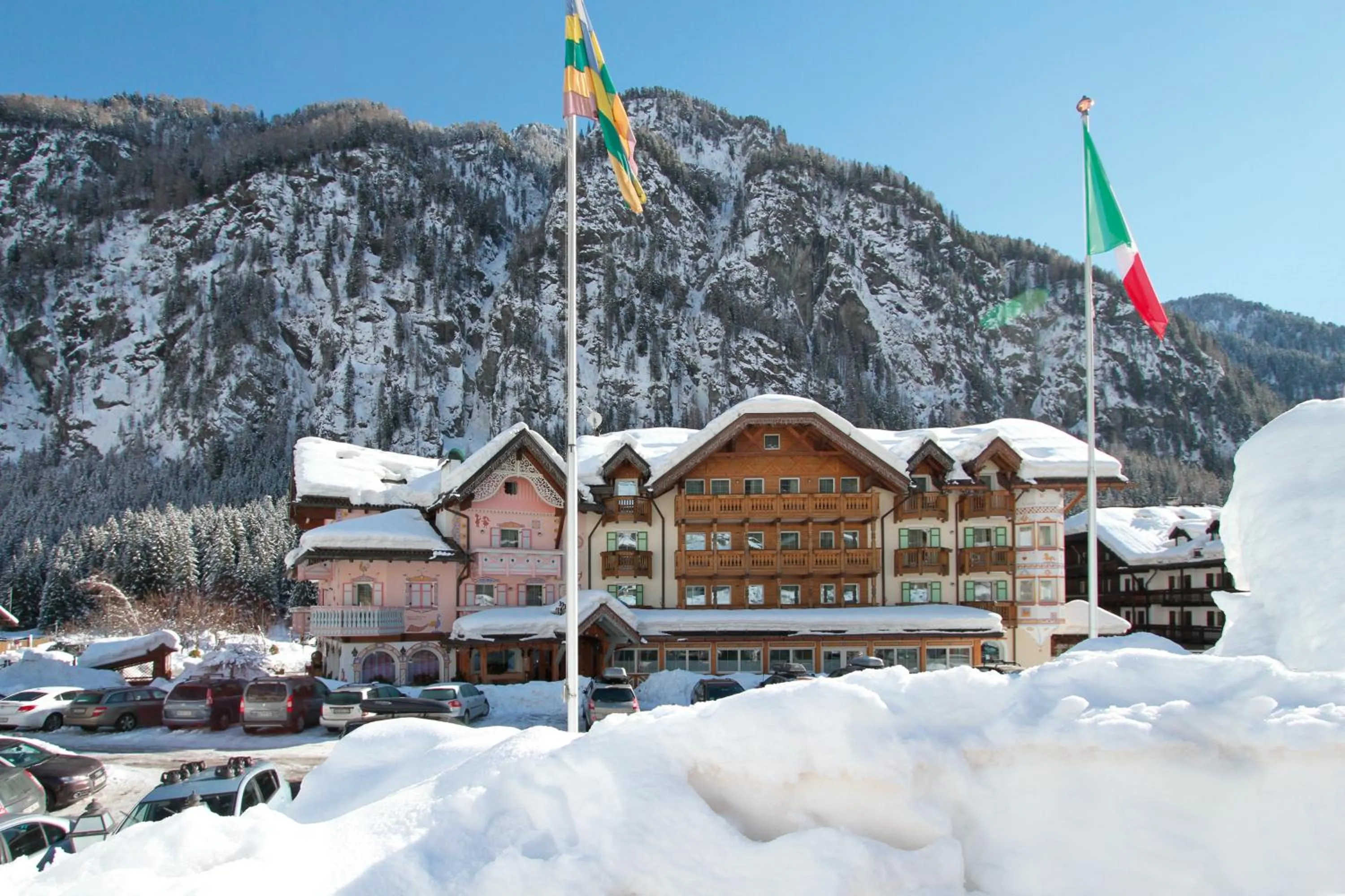 Winter in Hotel Soreghes Gran Chalet