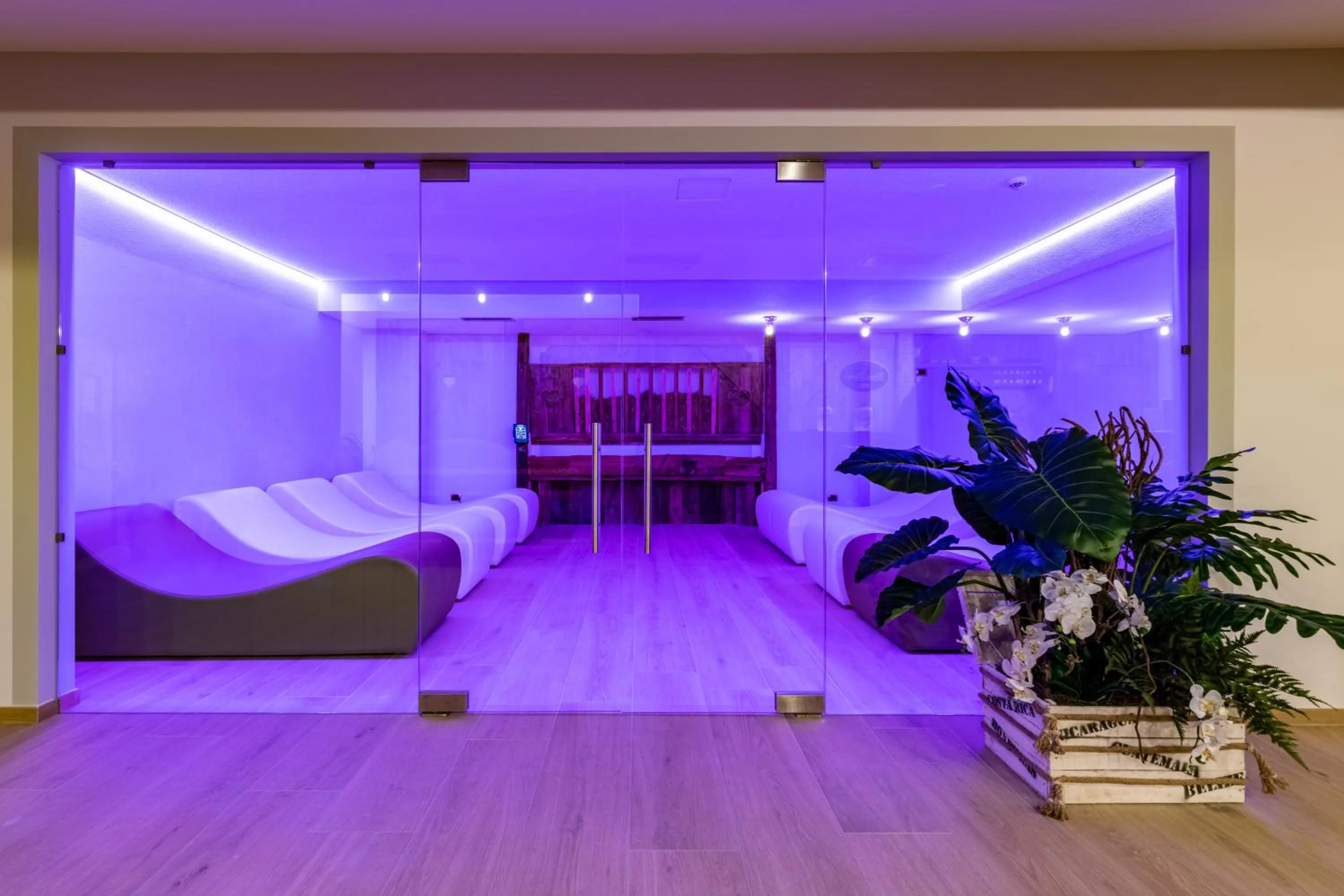 Spa and wellness centre/facilities, Bed in Hotel Soreghes Gran Chalet