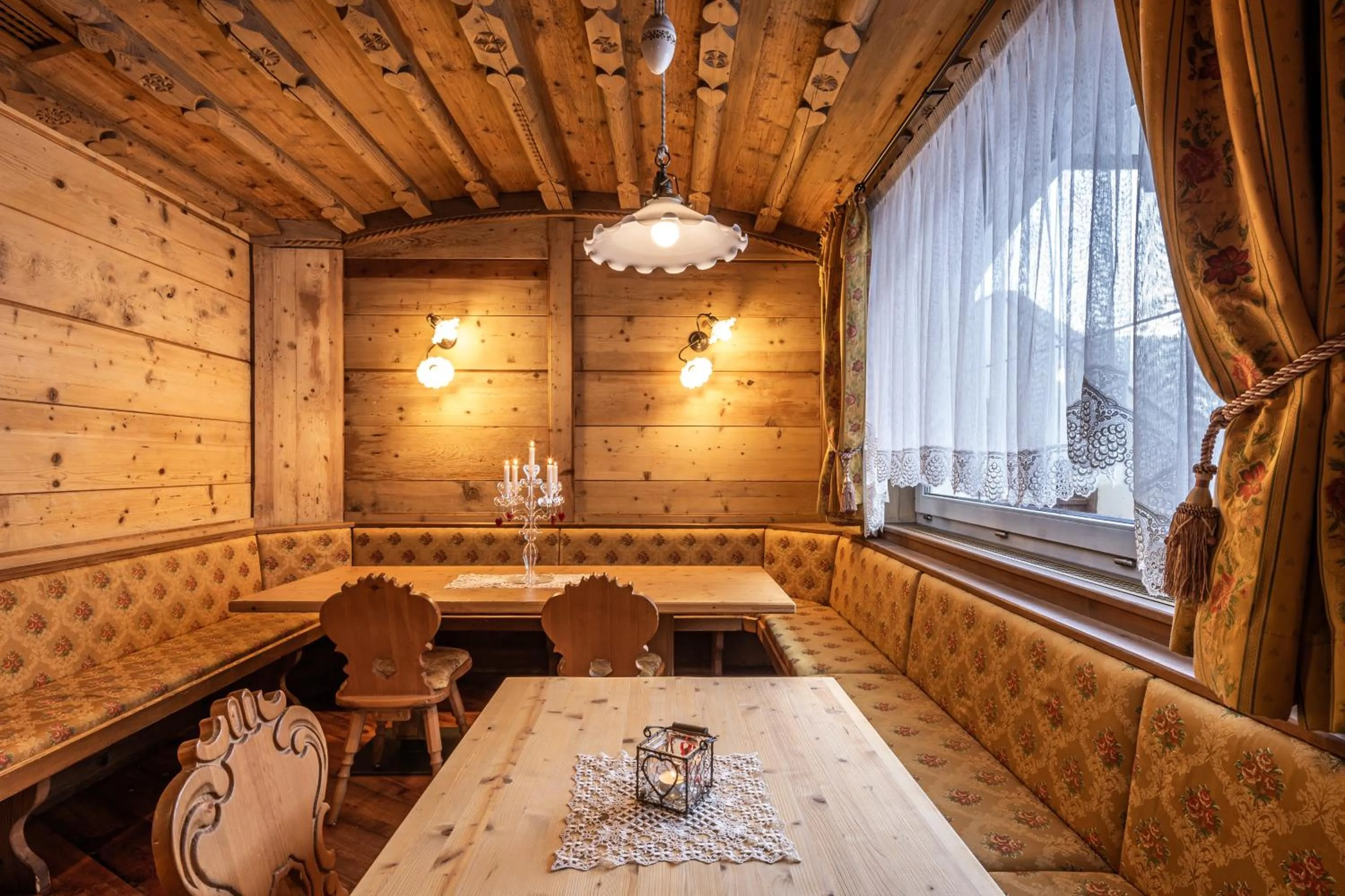 Restaurant/places to eat in Hotel Soreghes Gran Chalet
