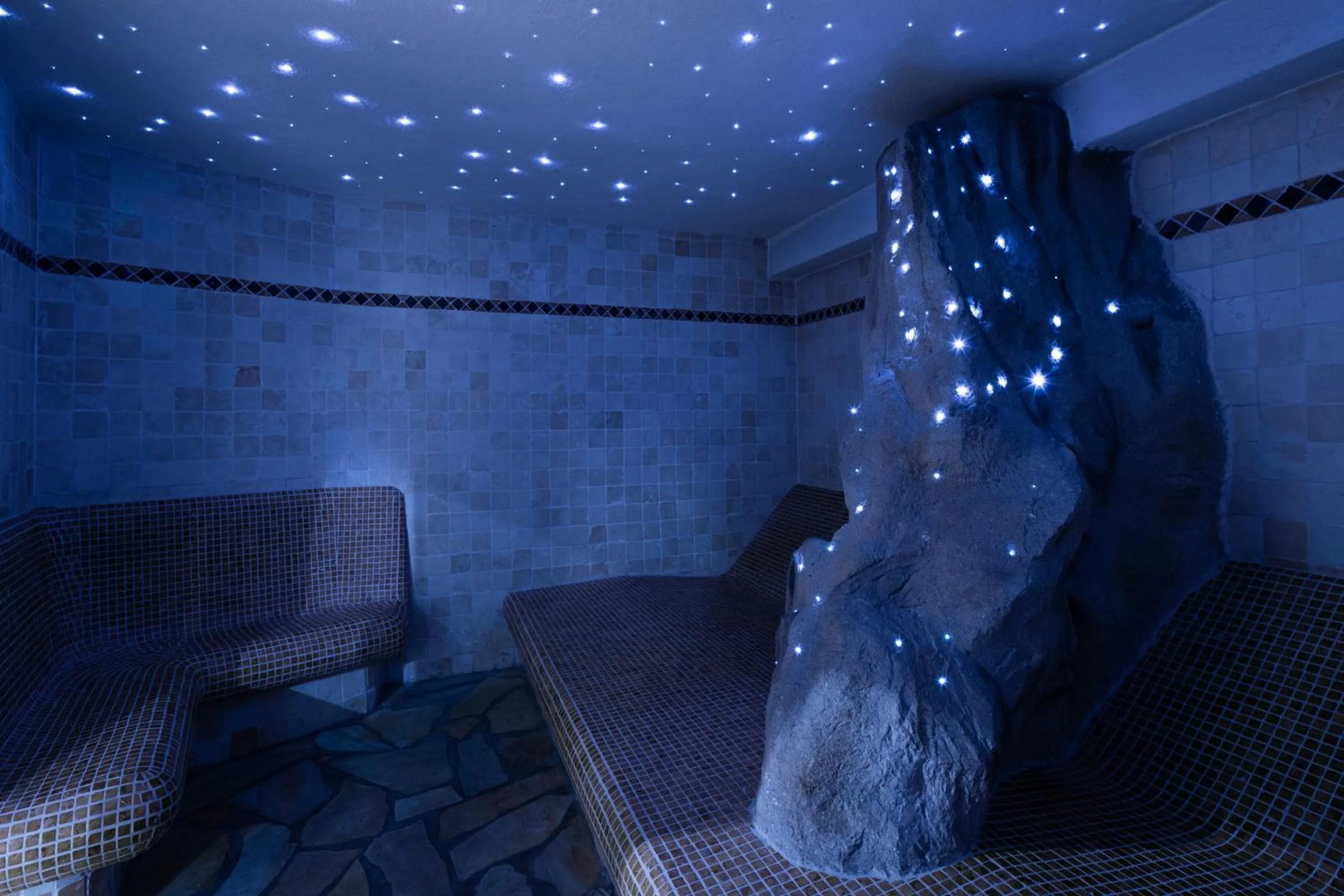 Steam room in Hotel Soreghes Gran Chalet