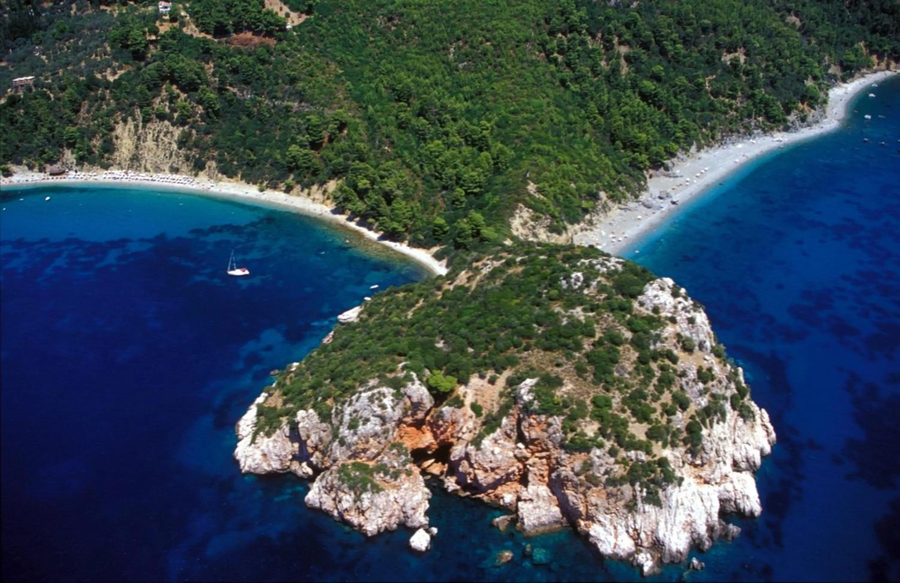 Artemis Bungalows
