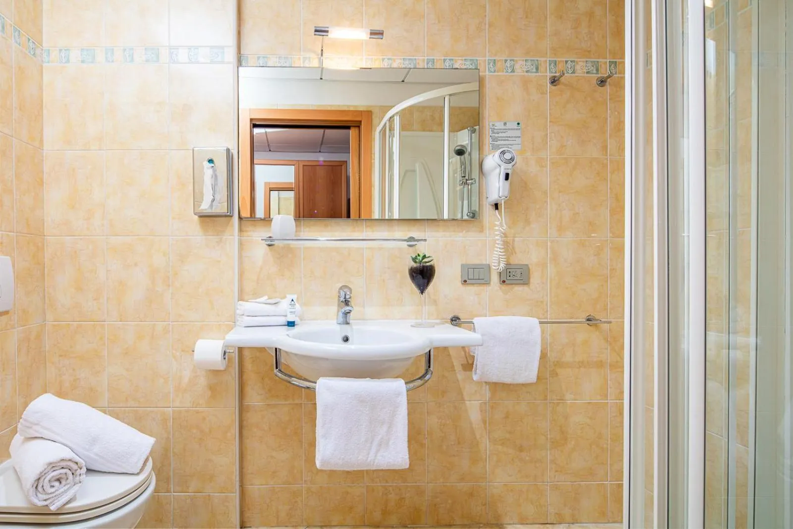 Bathroom in Hotel Rex