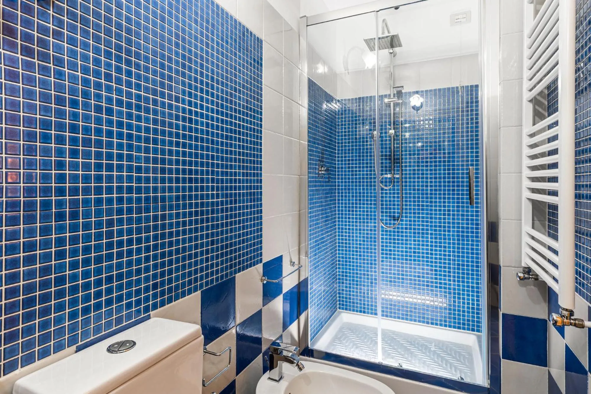 Bathroom in Affittacamere Guest House Glatimia