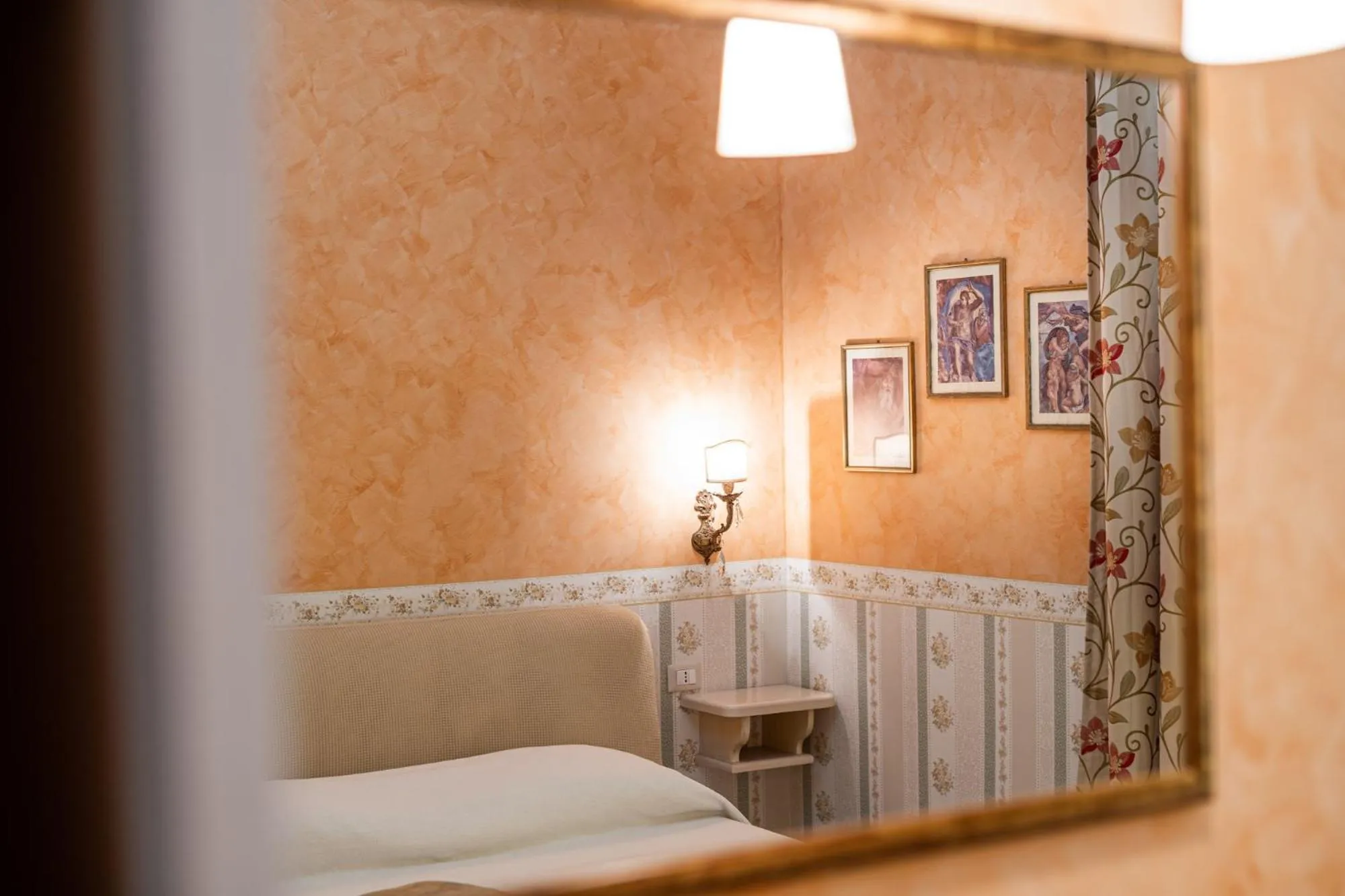 Bedroom, Bed in Affittacamere Guest House Glatimia