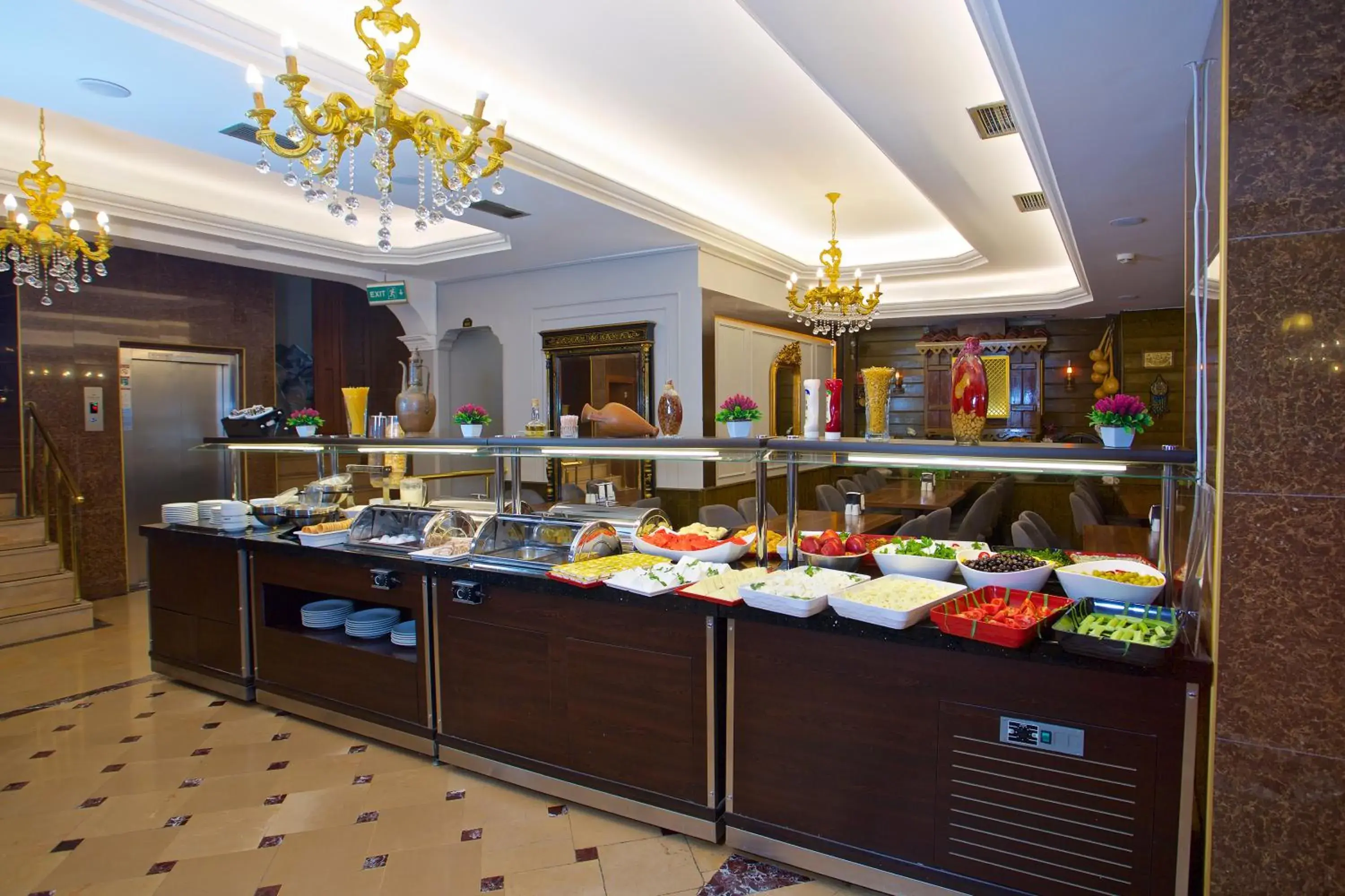 Restaurant/places to eat in Grand Ant Hotel Restaurant/places to eat in Grand Ant Hotel
