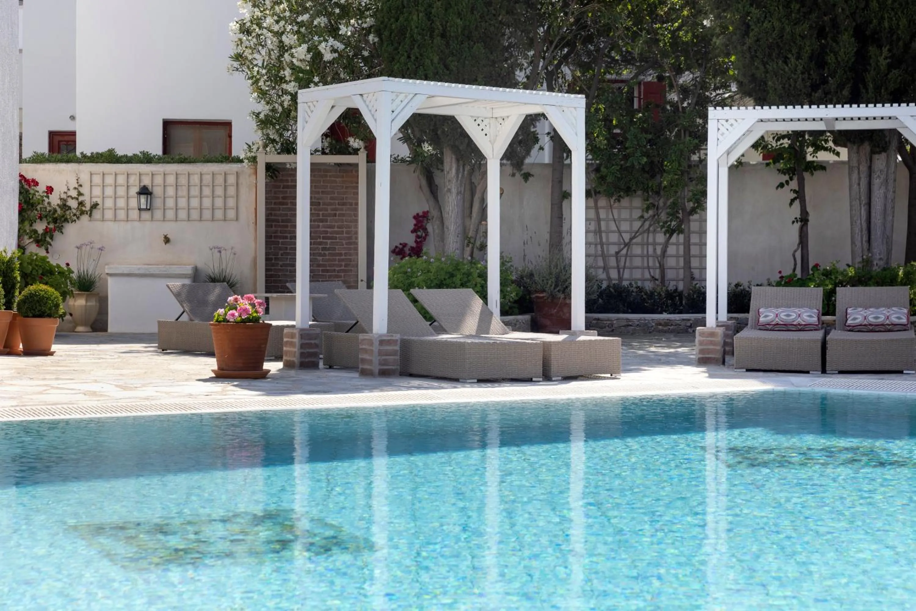 Swimming pool in Despotiko Hotel