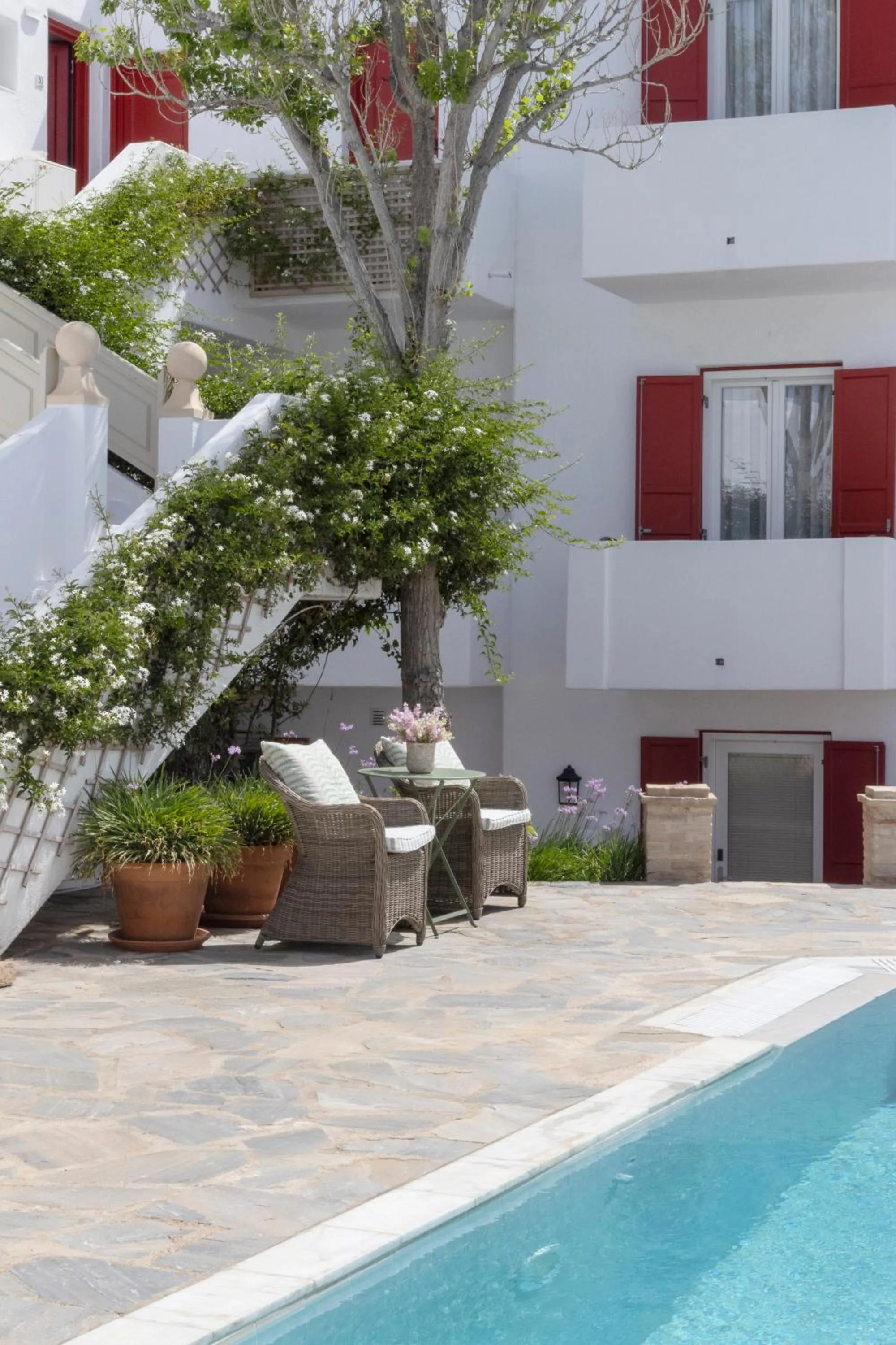 Swimming pool in Despotiko Hotel