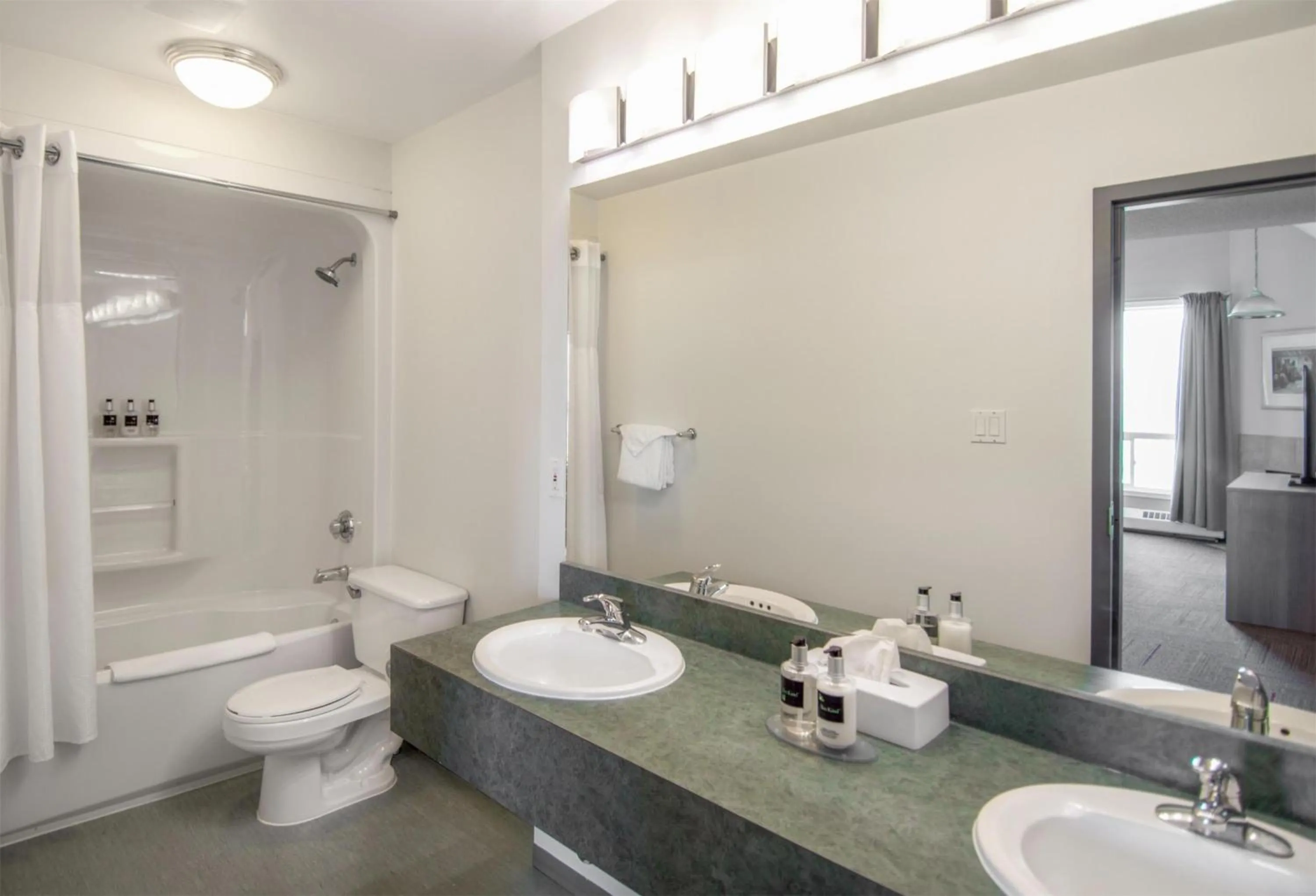 Bathroom in Coast Hinton Hotel